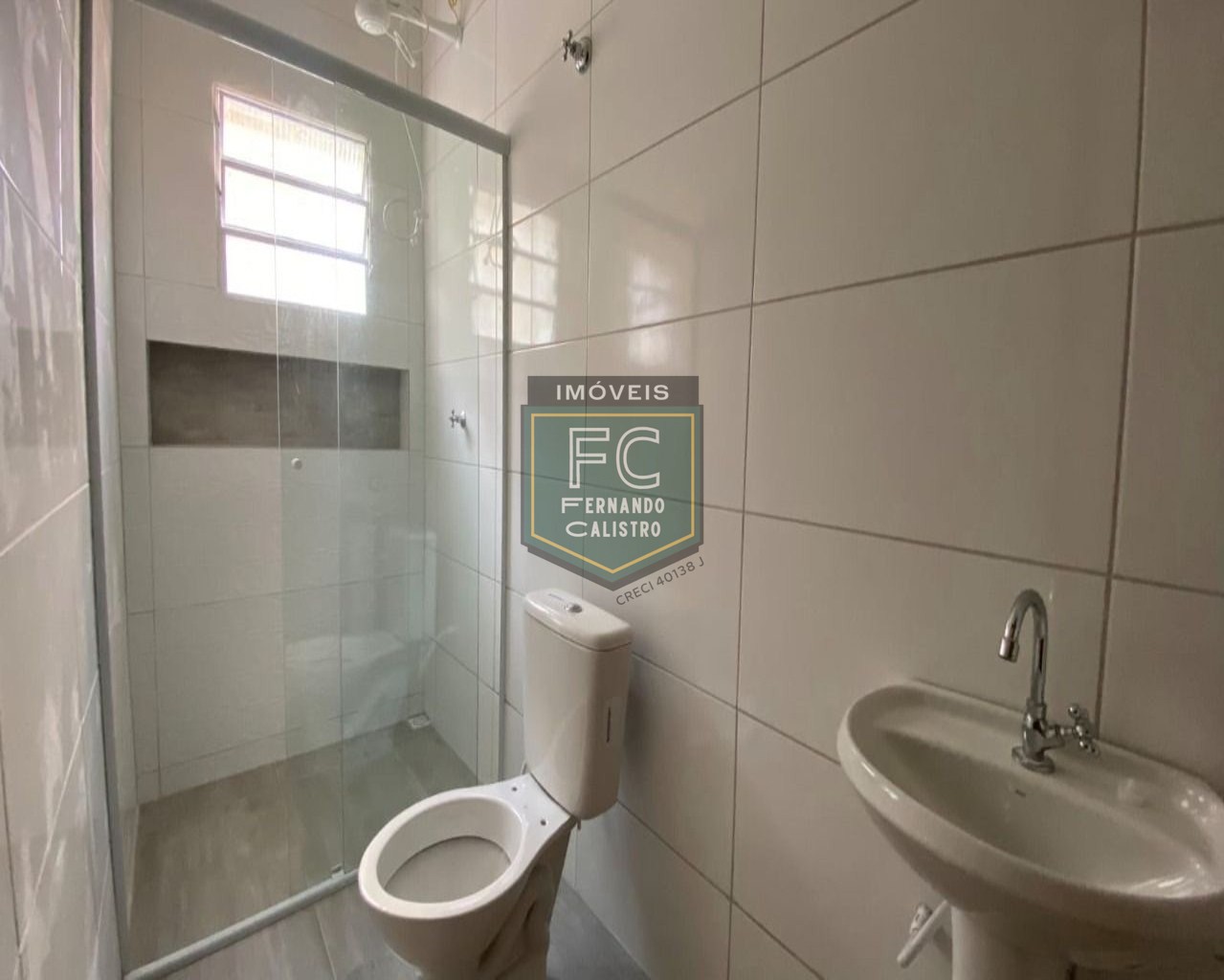 Casas novas prontas para morar, 2 dormitórios (1 suíte), quintal c/ piscina, área gourmet c/ churrasqueira, 2 vagas, 80 mts da praia, itanhaém - sp