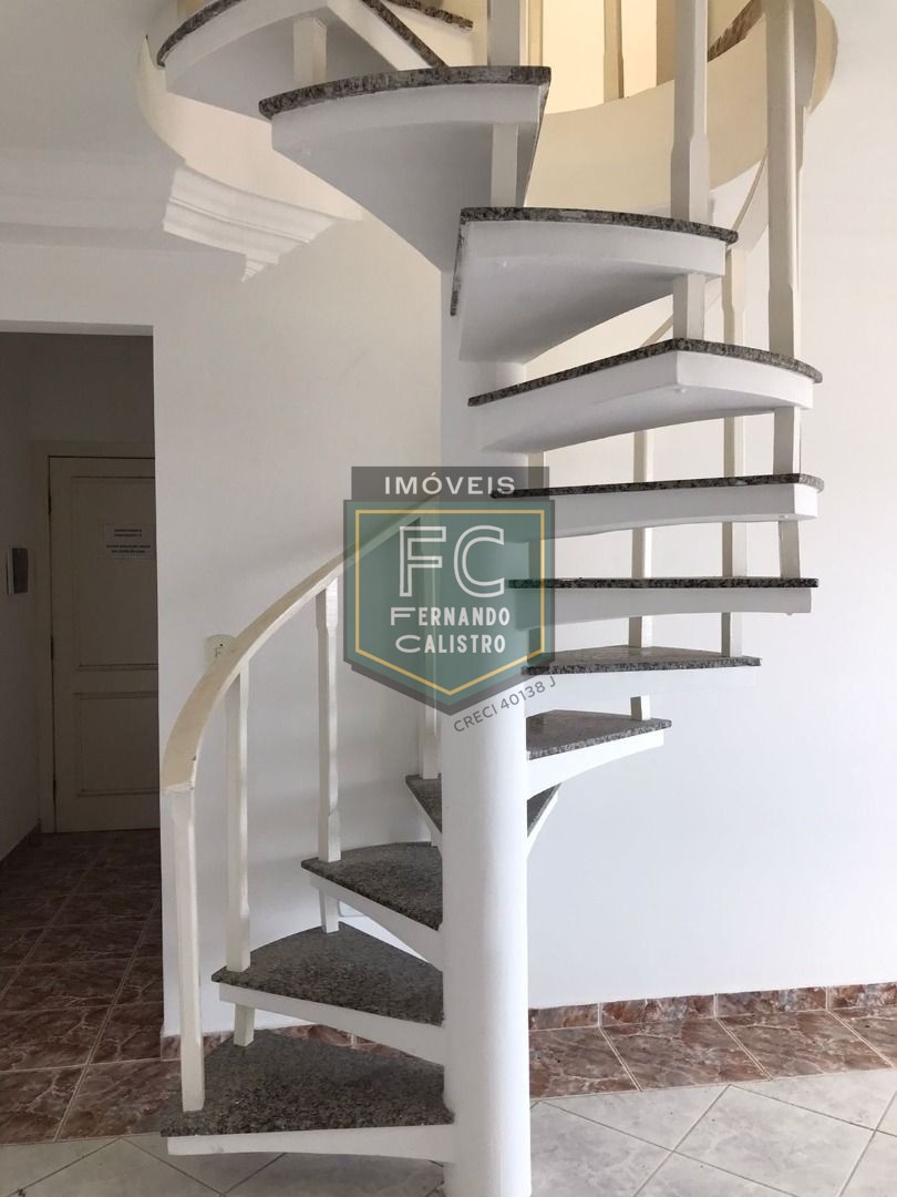 Cobertura Duplex c/ 4 Dormitórios (2 Suítes) Alto Padrão com Varanda, Quintal e Piscina Privativos c/ Vista p/ o Mar, Local Nobre, Centro, Mongaguá