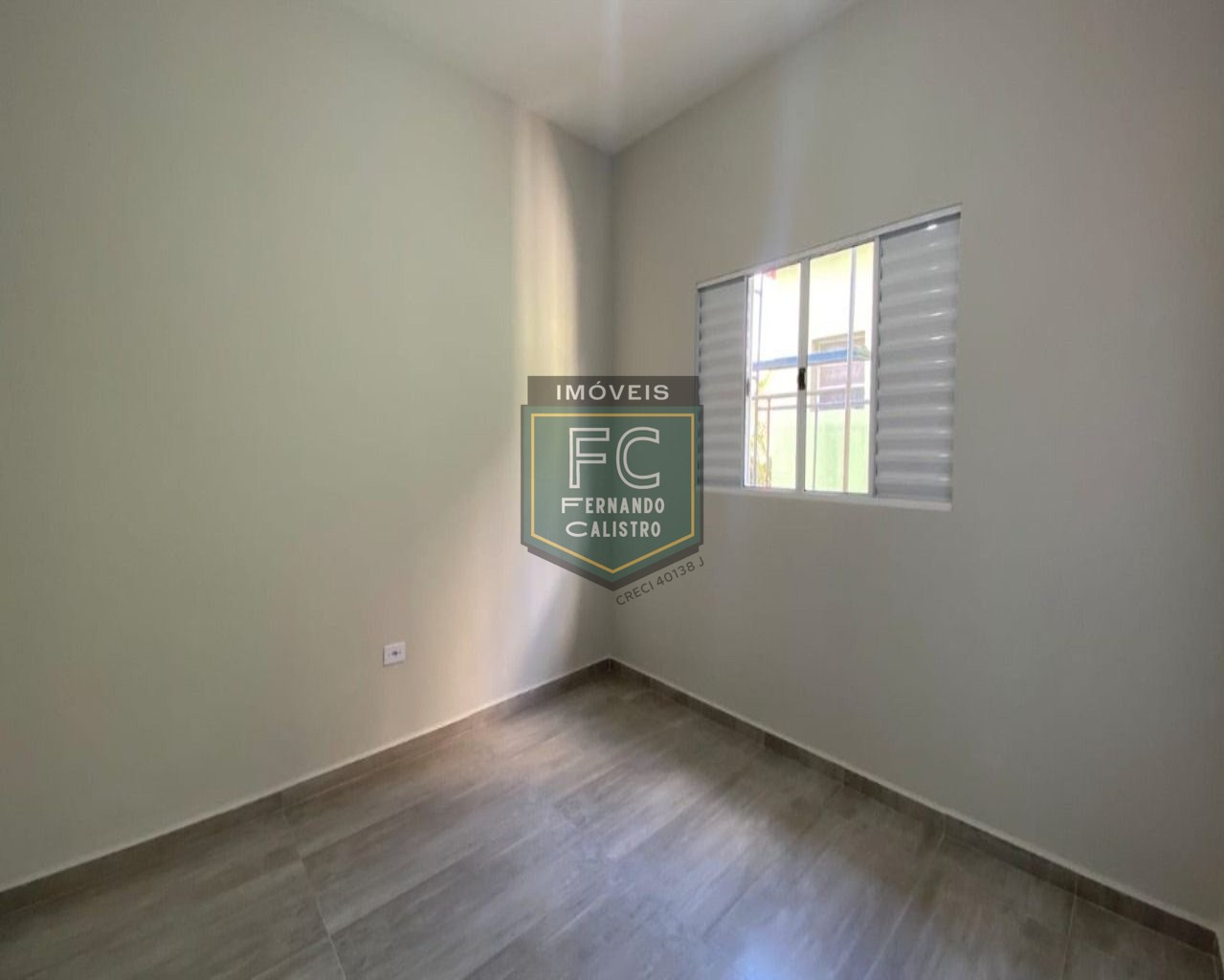 Casas novas prontas para morar, 2 dormitórios (1 suíte), quintal c/ piscina, área gourmet c/ churrasqueira, 2 vagas, 80 mts da praia, itanhaém - sp