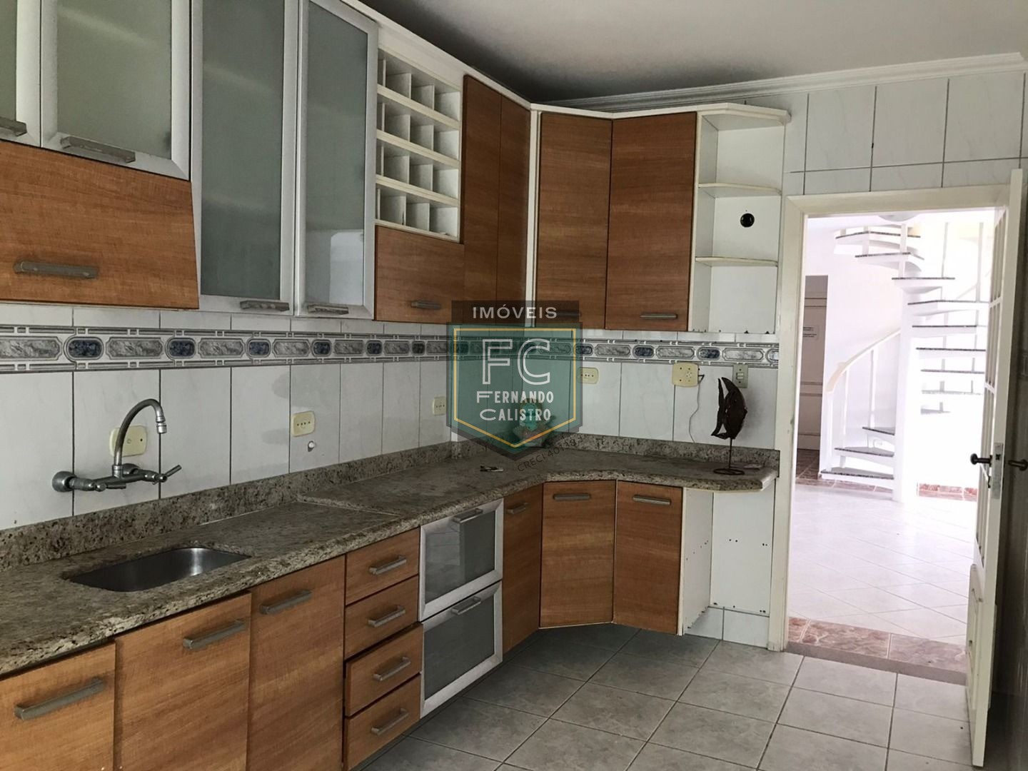 Cobertura Duplex c/ 4 Dormitórios (2 Suítes) Alto Padrão com Varanda, Quintal e Piscina Privativos c/ Vista p/ o Mar, Local Nobre, Centro, Mongaguá