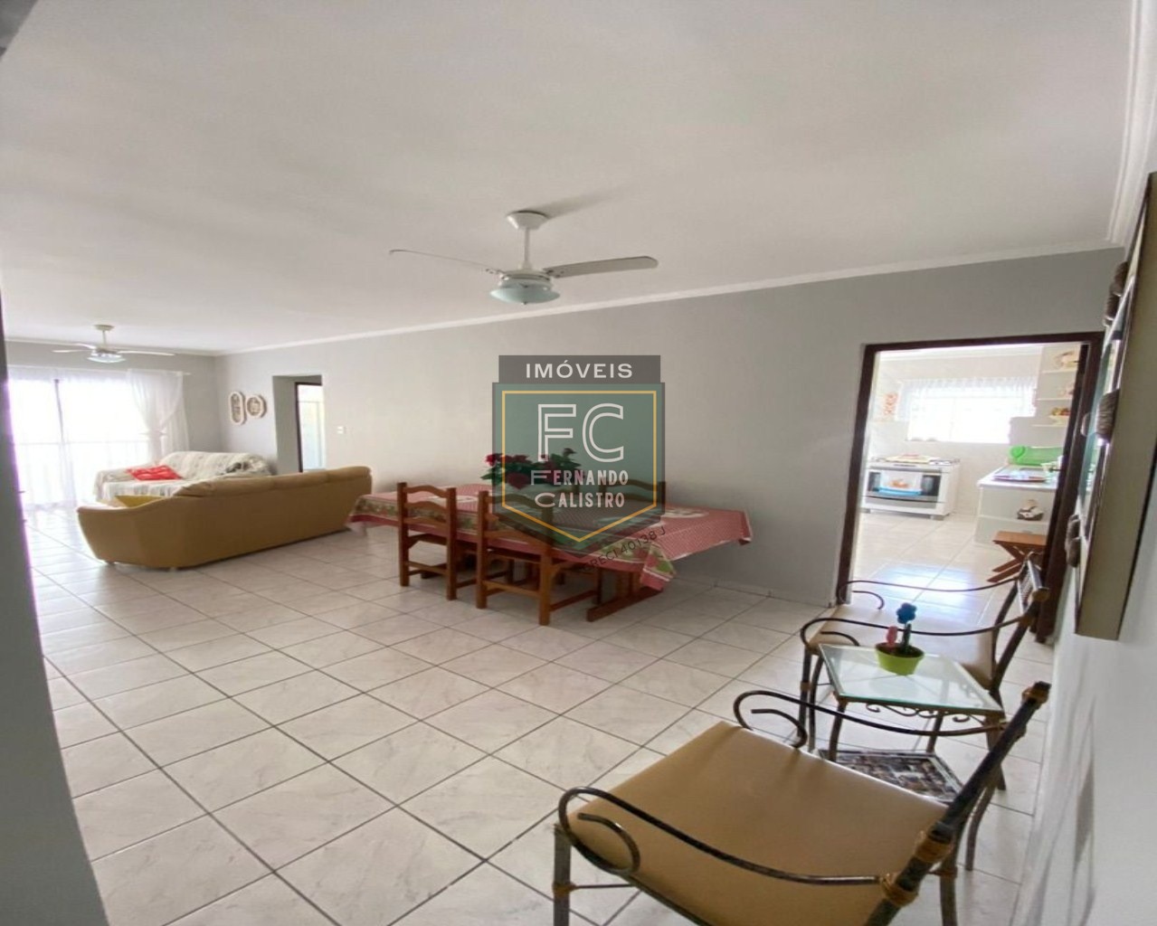 Apartamento 2 Dormitórios (1 Suíte) 89m², Móveis Planejados, Varanda c/ Vista p/ o Mar, Financiamento Bancário, Jd. Marina, Local Nobre, Mongaguá/SP