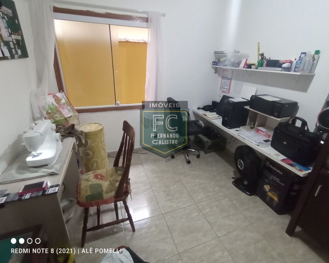 2 casas isoladas e separadas por muro, c/ 2 dormitórios cada em 1 lote inteiro, a 50 mts da praia, em local nobre e central, jd. Marina - mongaguá/sp