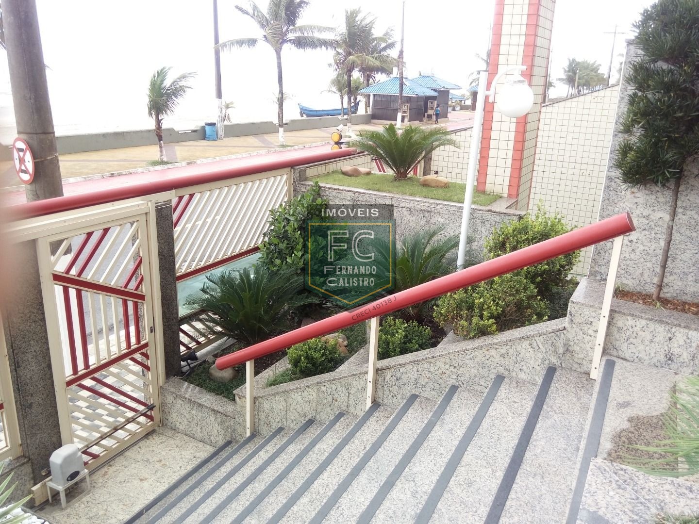 Cobertura Duplex c/ 4 Dormitórios (2 Suítes) Alto Padrão com Varanda, Quintal e Piscina Privativos c/ Vista p/ o Mar, Local Nobre, Centro, Mongaguá