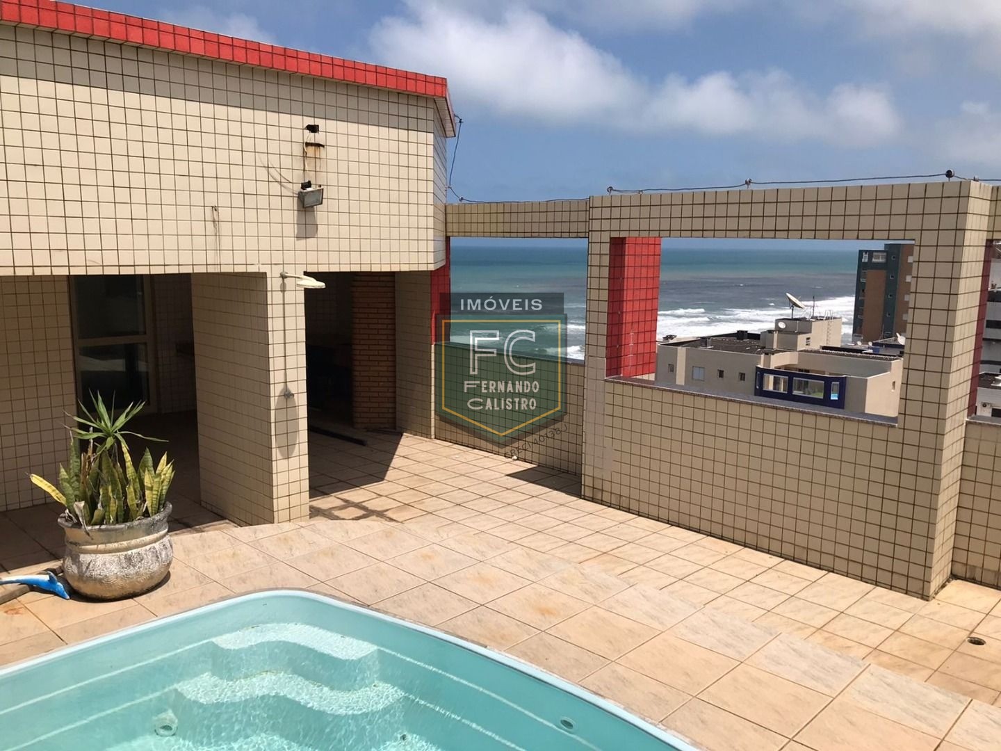 Cobertura Duplex c/ 4 Dormitórios (2 Suítes) Alto Padrão com Varanda, Quintal e Piscina Privativos c/ Vista p/ o Mar, Local Nobre, Centro, Mongaguá