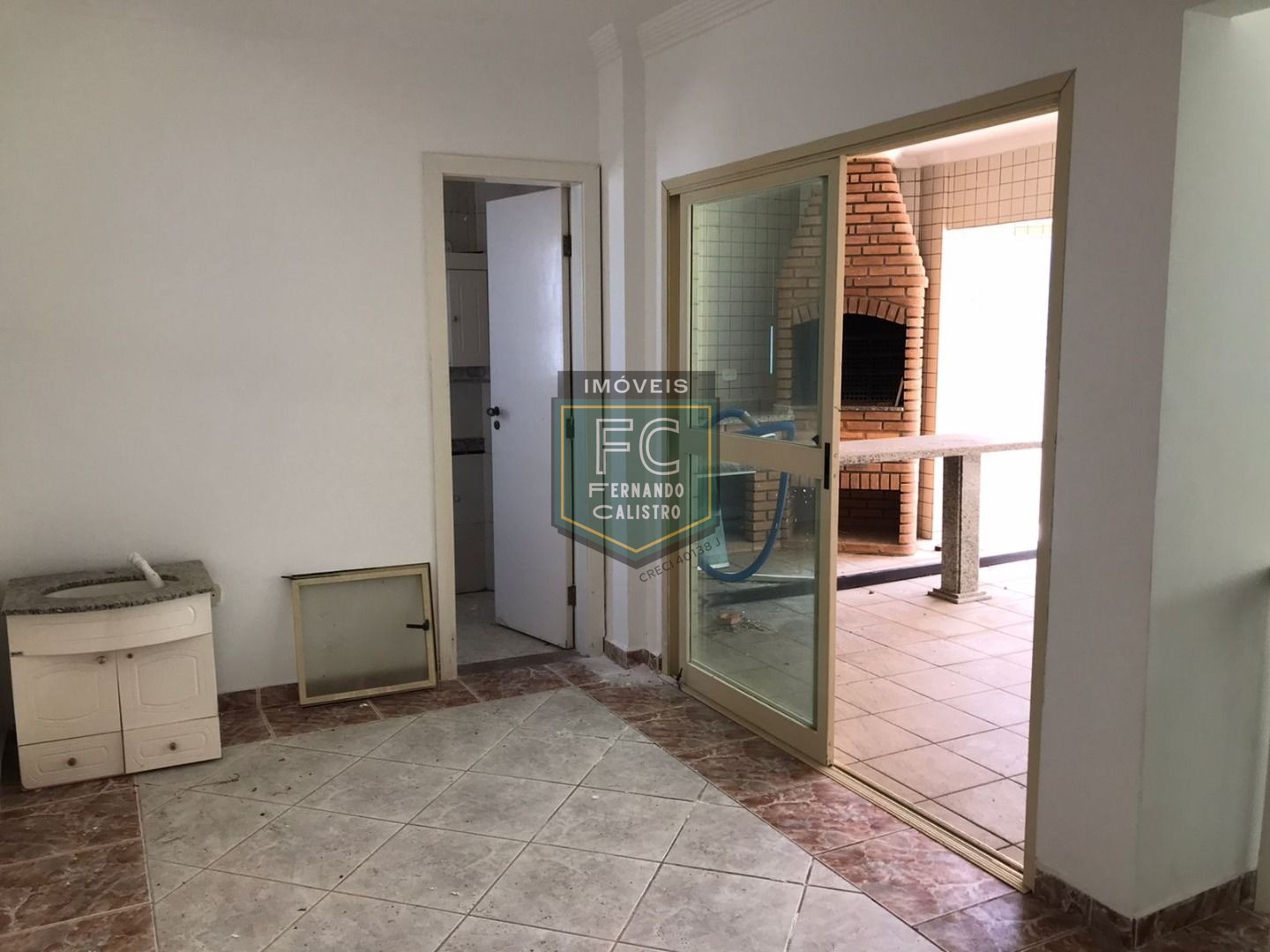 Cobertura Duplex c/ 4 Dormitórios (2 Suítes) Alto Padrão com Varanda, Quintal e Piscina Privativos c/ Vista p/ o Mar, Local Nobre, Centro, Mongaguá