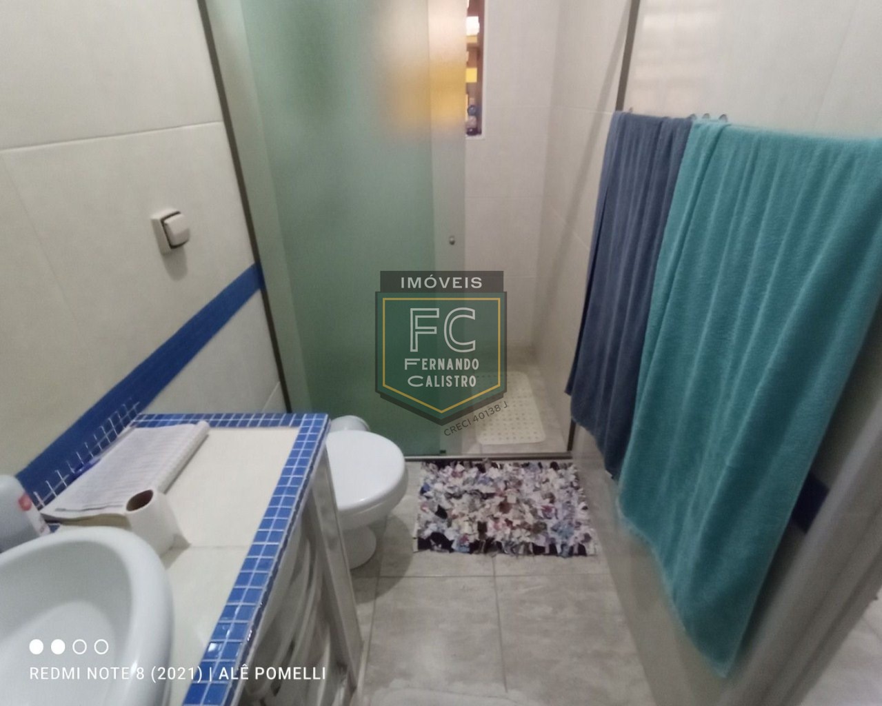 2 casas isoladas e separadas por muro, c/ 2 dormitórios cada em 1 lote inteiro, a 50 mts da praia, em local nobre e central, jd. Marina - mongaguá/sp