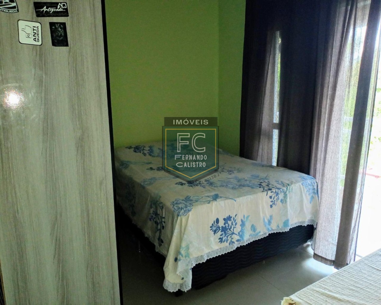 Sobrado 2 suítes em condomínio fechado, pronto p/ morar, financiamento bancário, ótima localização, lado pista, rua central, bal. Itaguaí, mongaguá/sp