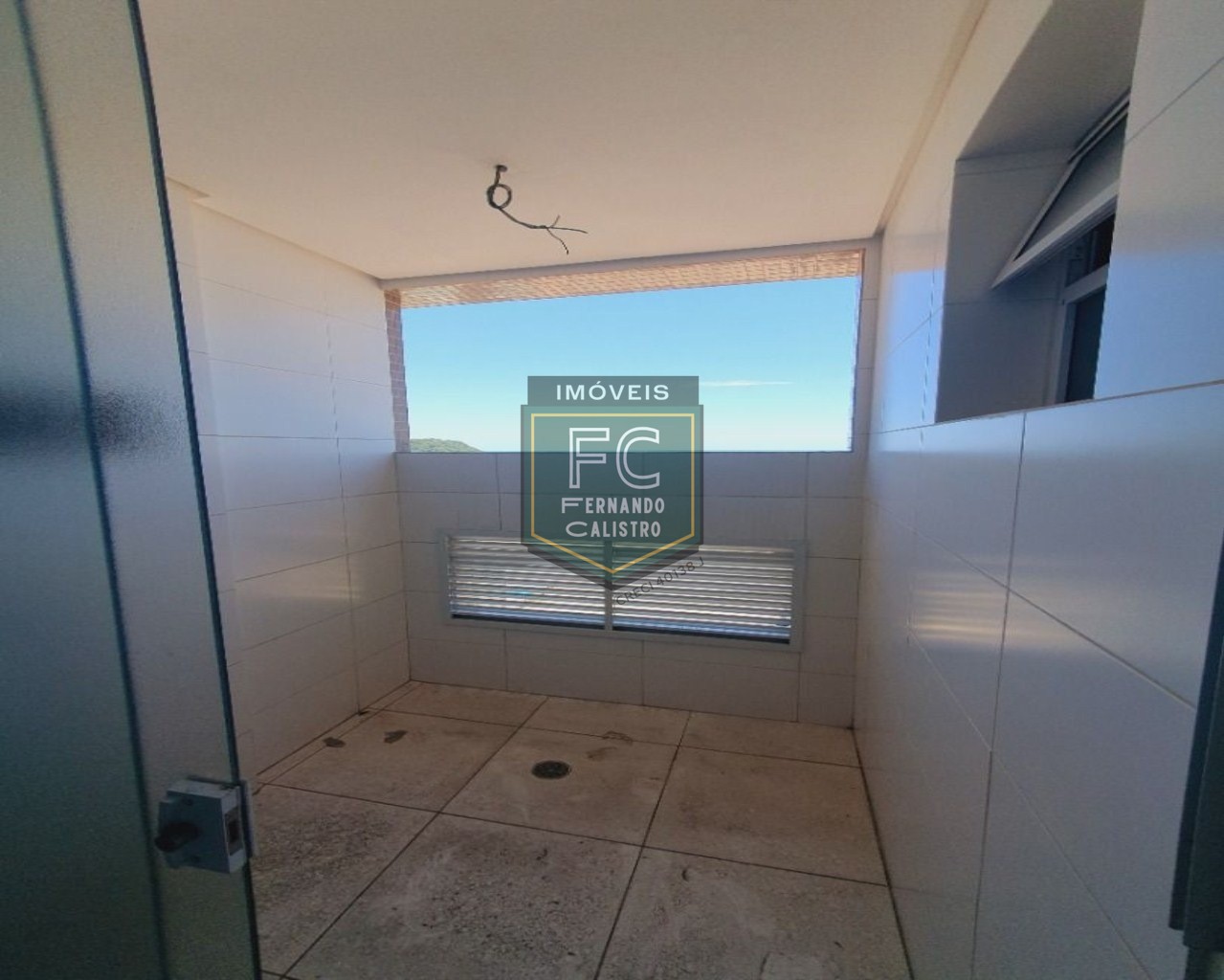 Apartamento altíssimo padrão com 4 suítes (1 master), varanda gourmet, 3 vagas e elevador privativos, lazer incrível, canto do forte, praia grande/sp