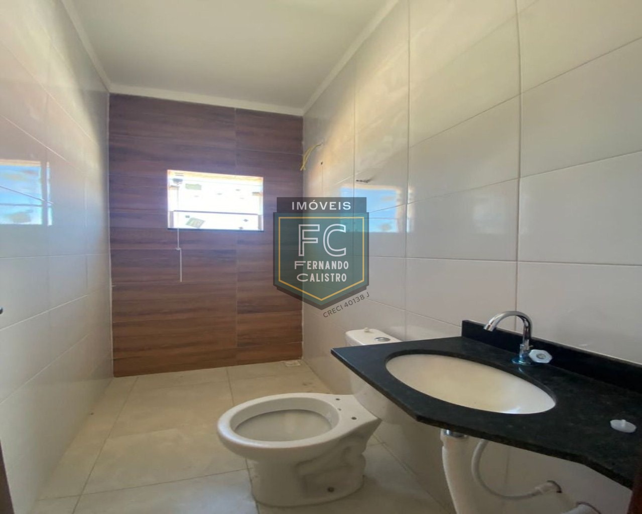 Casas novas alto padrão a 250 mts da praia c/ piscina e chur