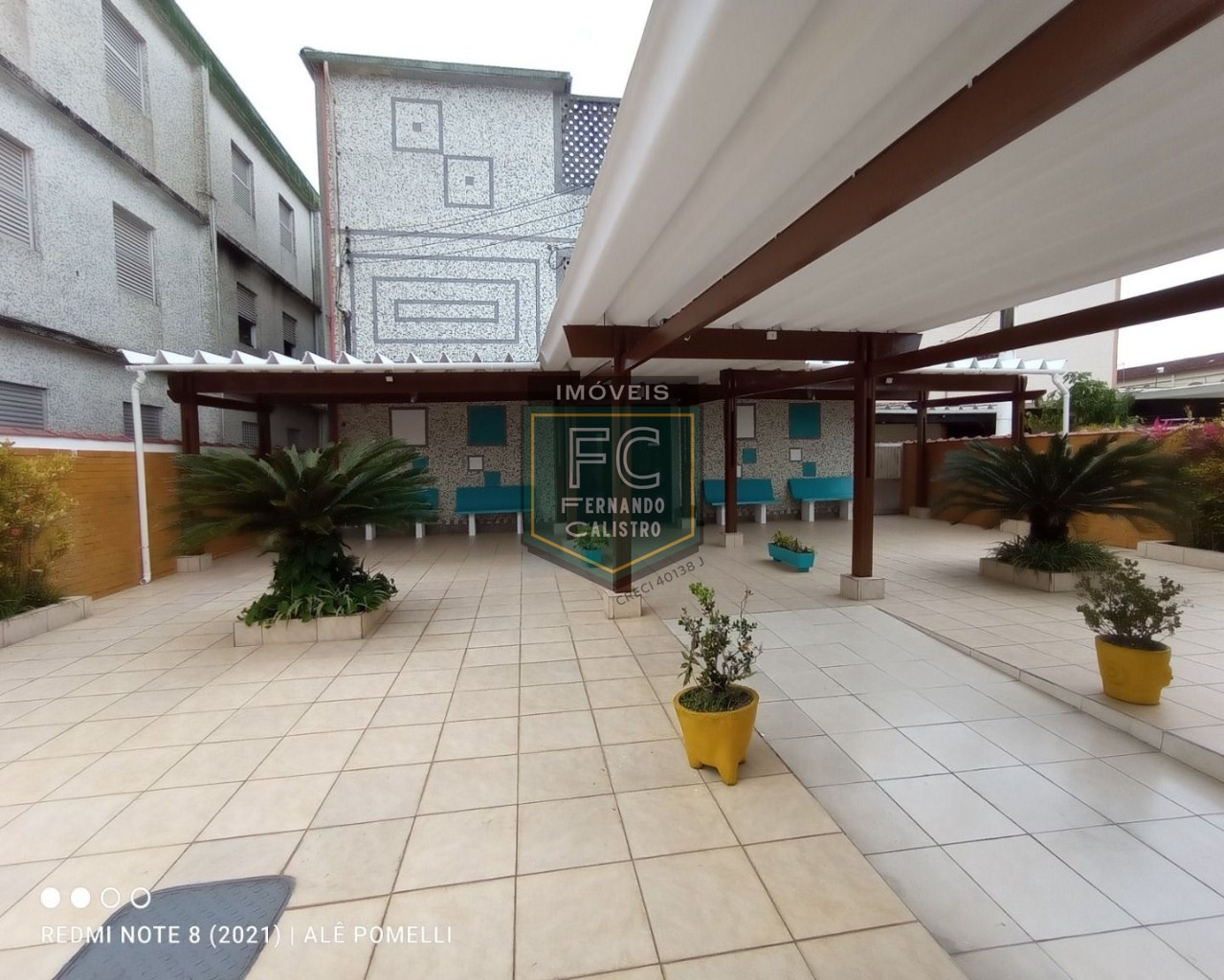 Kitnet térreo, reformado, mobiliado, 1 vaga, 350 mts da prai