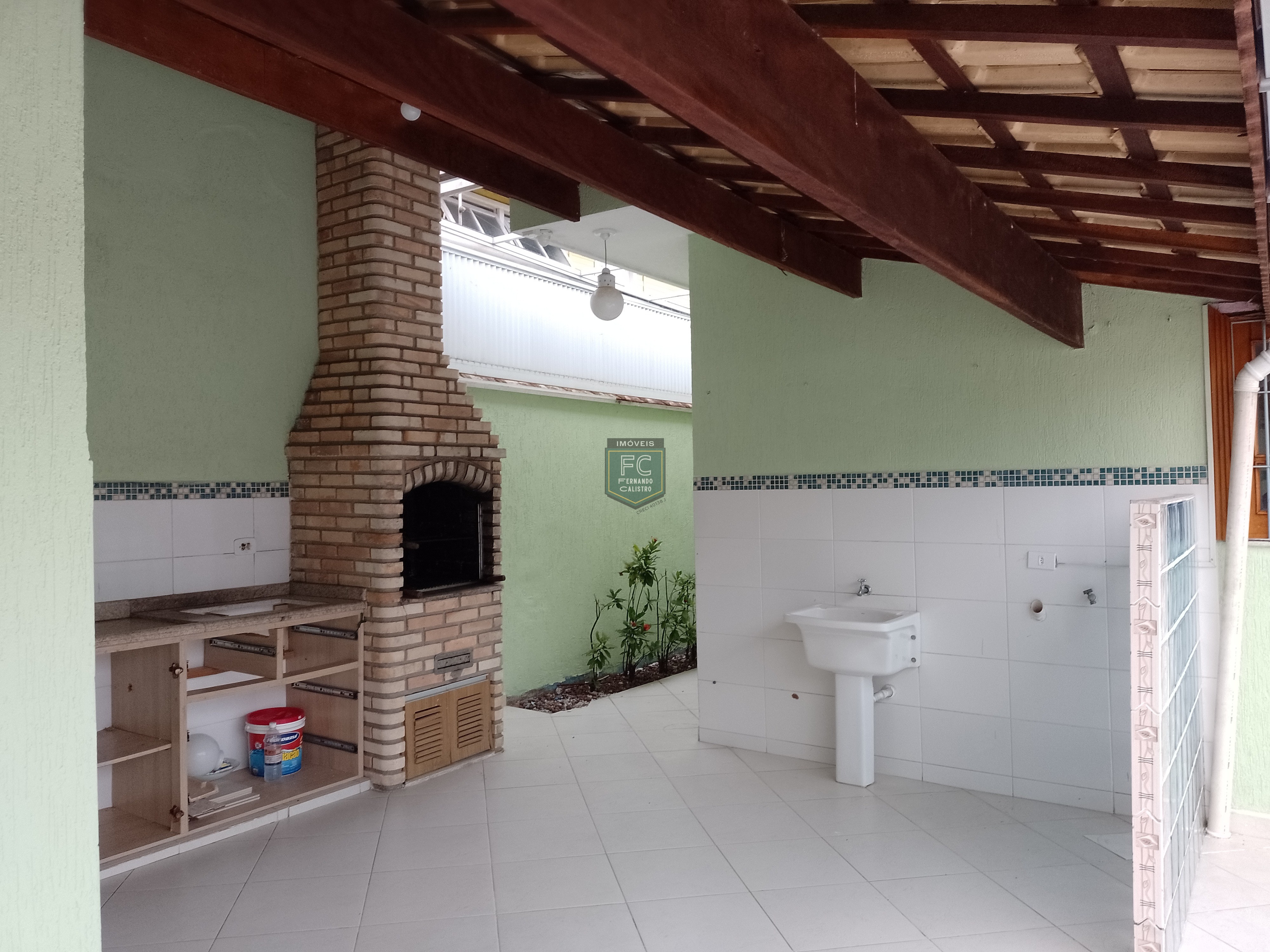 Casa térrea isolada 3 dormitórios (2 suítes) + dorm. Serviço, 318,5m² área total, piscina, espaço gourmet, z. Militar, bal. Flórida, praia grande sp
