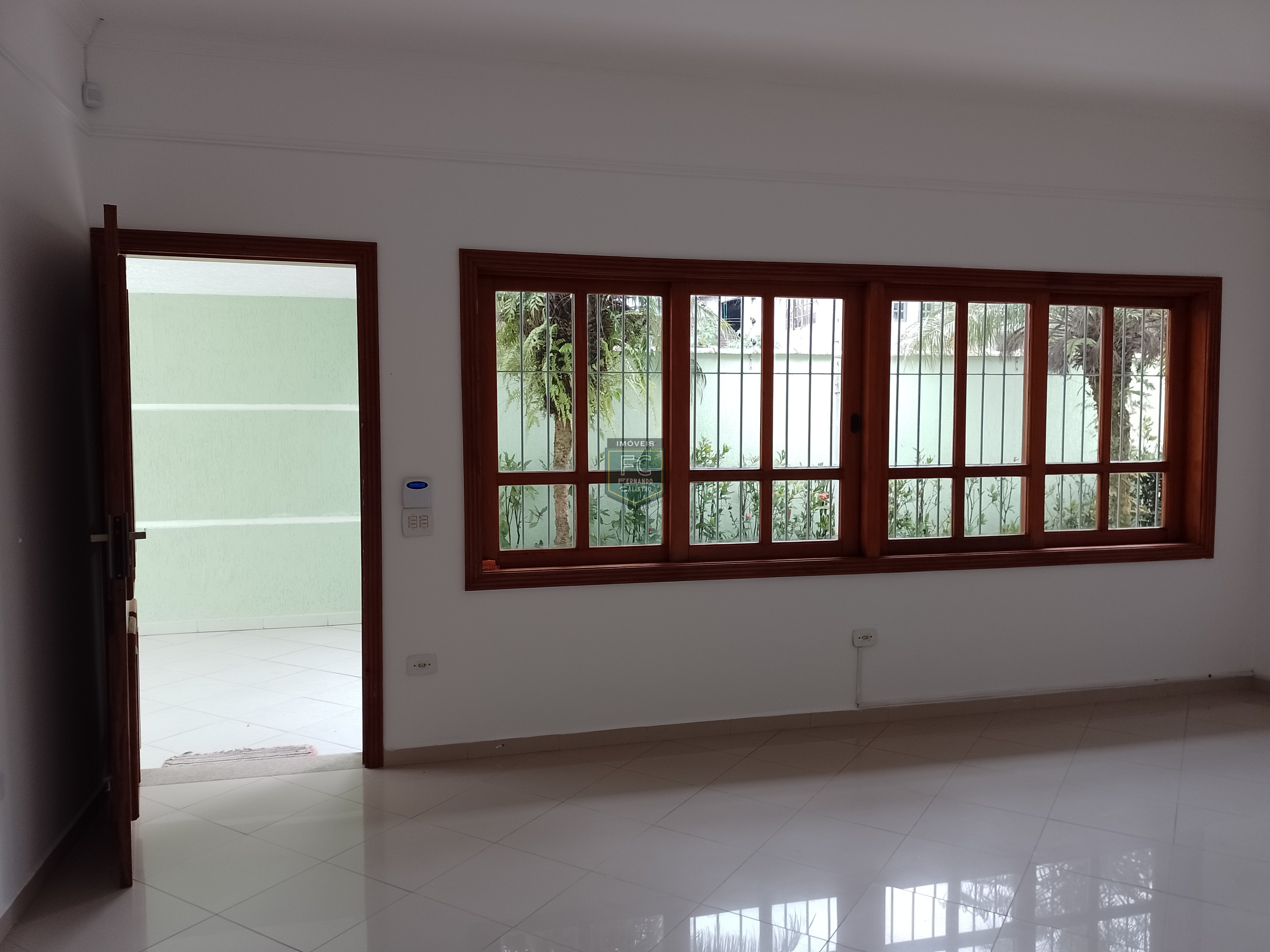 Casa térrea isolada 3 dormitórios (2 suítes) + dorm. Serviço, 318,5m² área total, piscina, espaço gourmet, z. Militar, bal. Flórida, praia grande sp