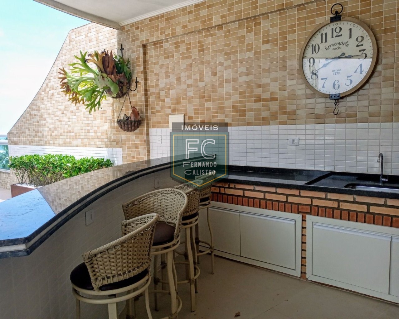 Apartamento altíssimo padrão 2 dormitórios (1 suíte) 80m² varanda gourmet c/ vista mar, financia banco / direto, local nobre, jd aguapeú, mongaguá sp
