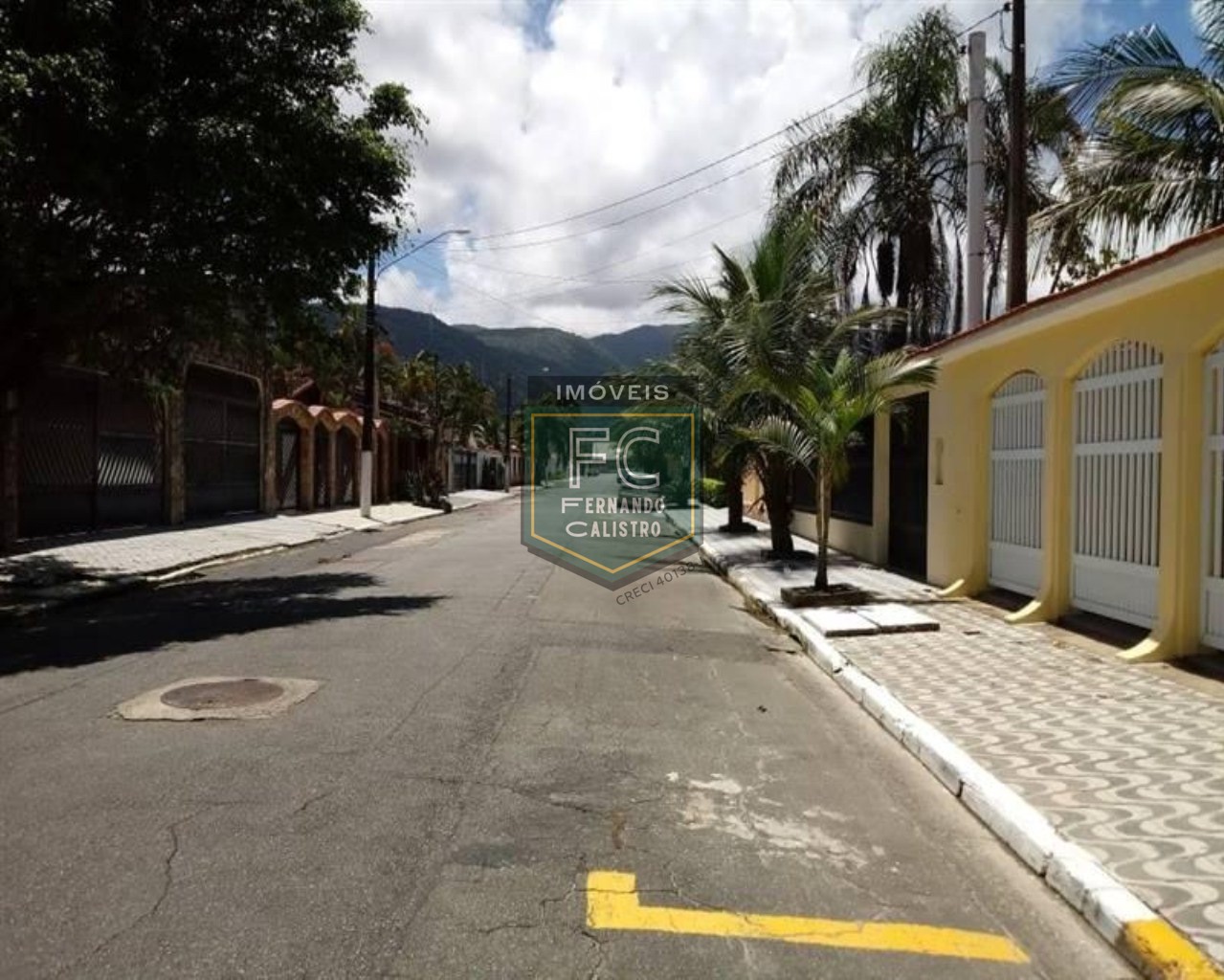 Casa terrea lote inteiro 4 dormitórios (4 suítes), 270 m², c
