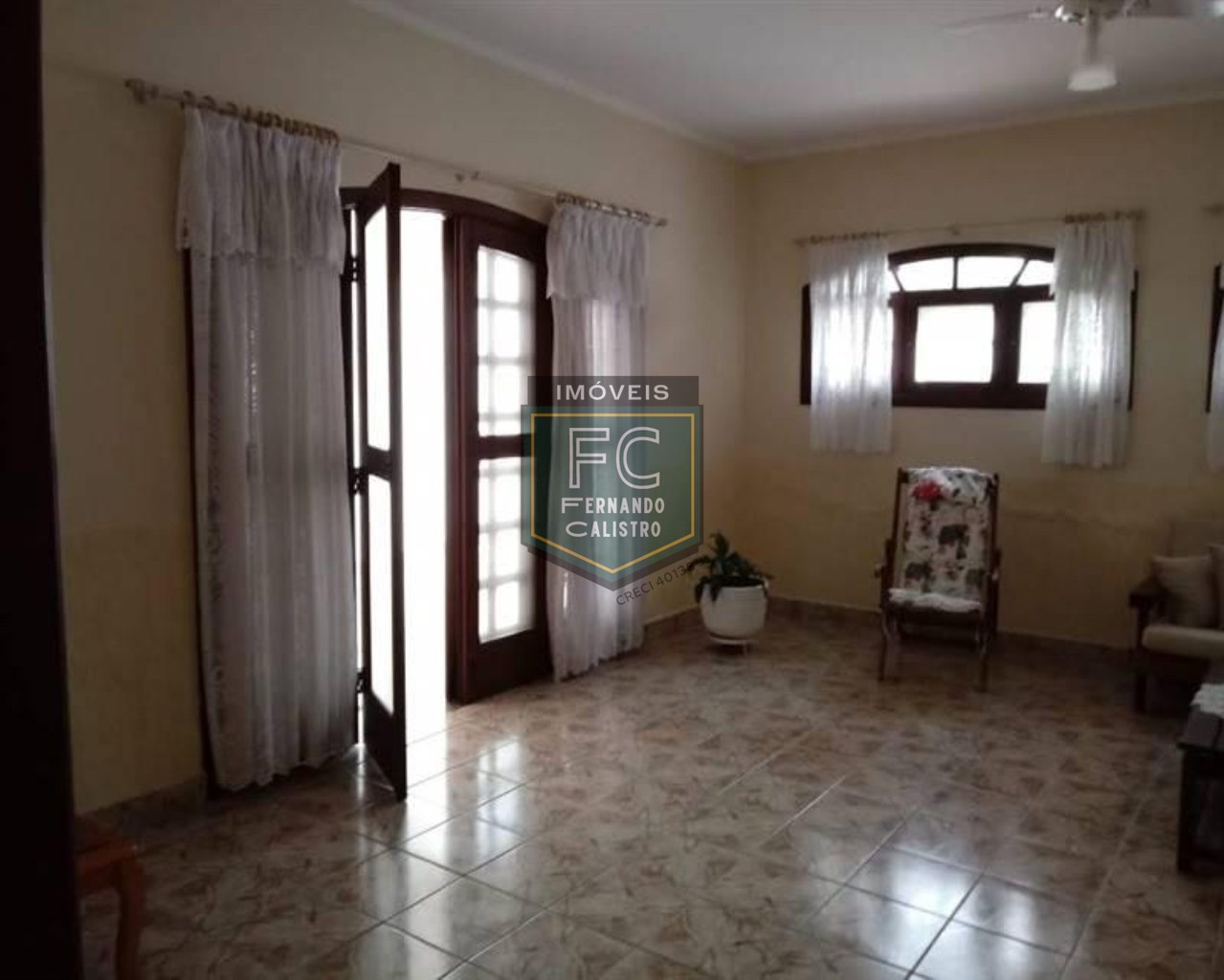Casa terrea lote inteiro 4 dormitórios (4 suítes), 270 m², c