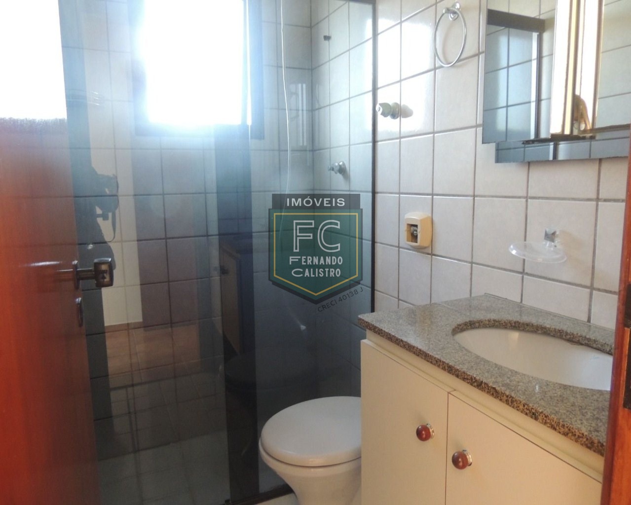 Apartamento alto padrão 2 dormitórios (1 suíte) 82m², varanda de frente, financ. Bancário / direto / permuta, perto da praia, vera cruz, mongaguá sp