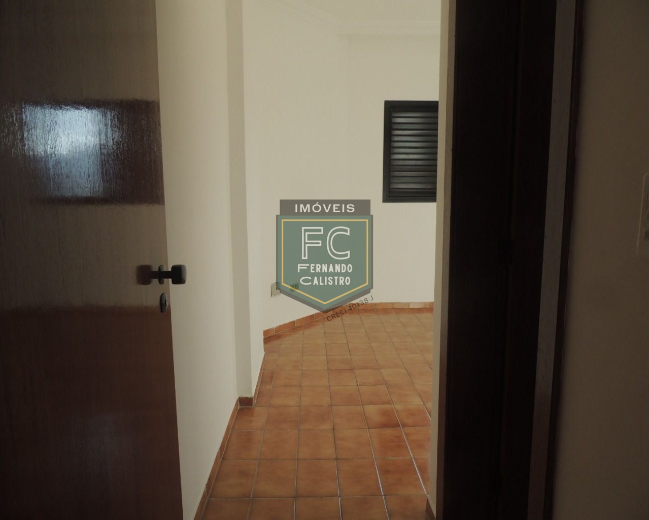 Apartamento alto padrão 2 dormitórios (1 suíte) 82m², varanda de frente, financ. Bancário / direto / permuta, perto da praia, vera cruz, mongaguá sp