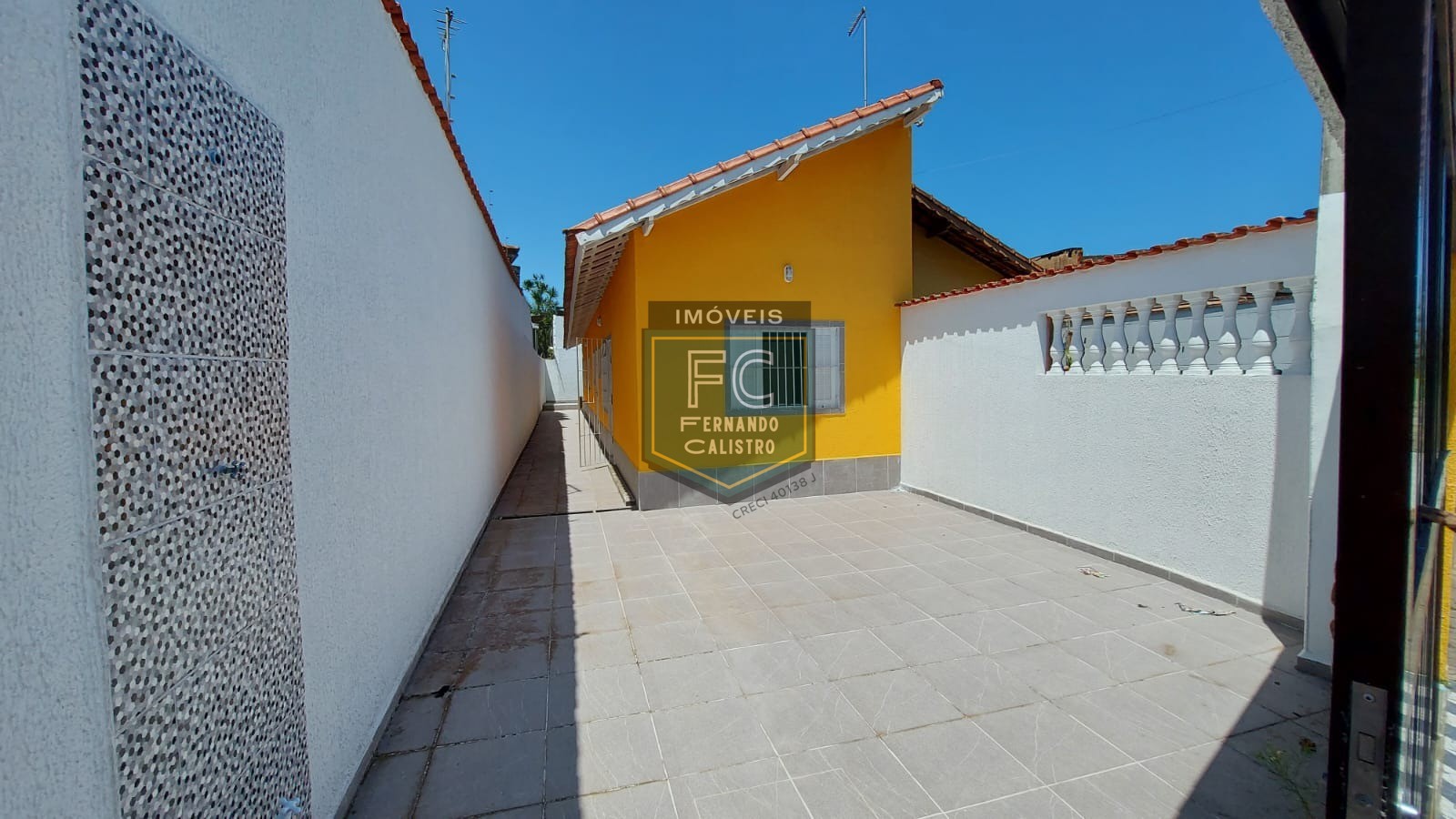 Casa térrea reformada com 3 dormitórios (1 suíte), piscina, 