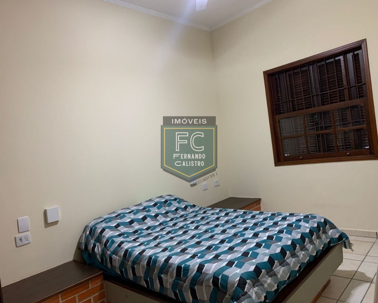 Casa isolada, alto padrão, 3 dormitórios(1suíte), 3 vagas para auto, lazer completo, localização privilegiada bairro flórida, praia grande/sp