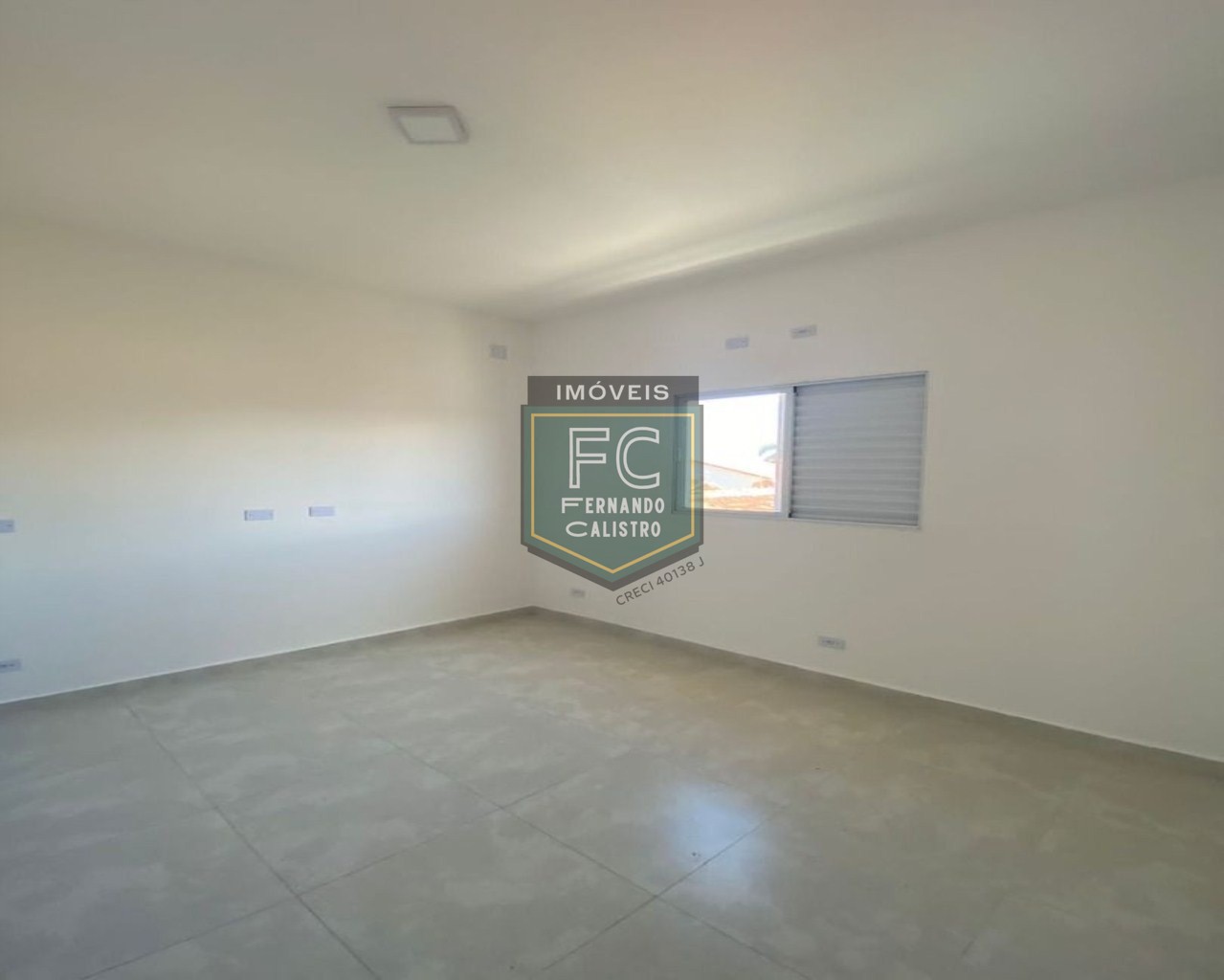 Casas novas alto padrão a 250 mts da praia c/ piscina e chur