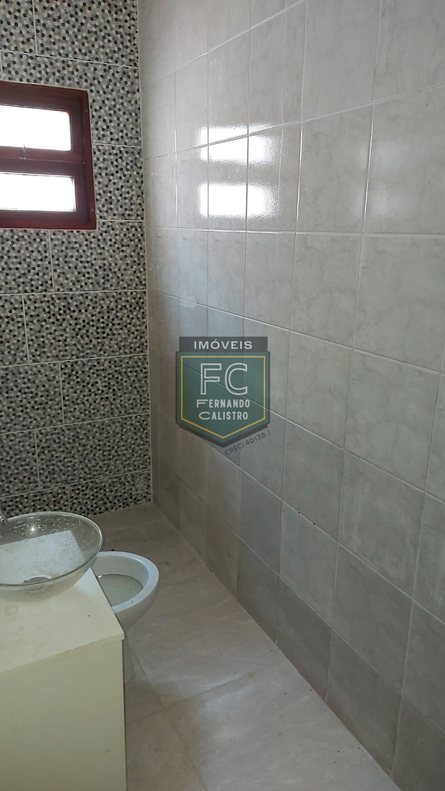 Casa térrea reformada com 3 dormitórios (1 suíte), piscina, 