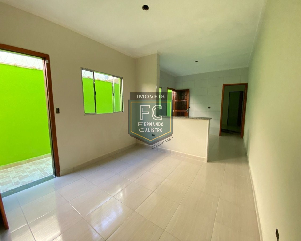 Casa térrea nova 2 dormitórios (1 suíte) c/ piscina, churrasqueira, 2 vagas, financiamento bancário c/ entrada reduzida! v. Atlântica, mongaguá sp
