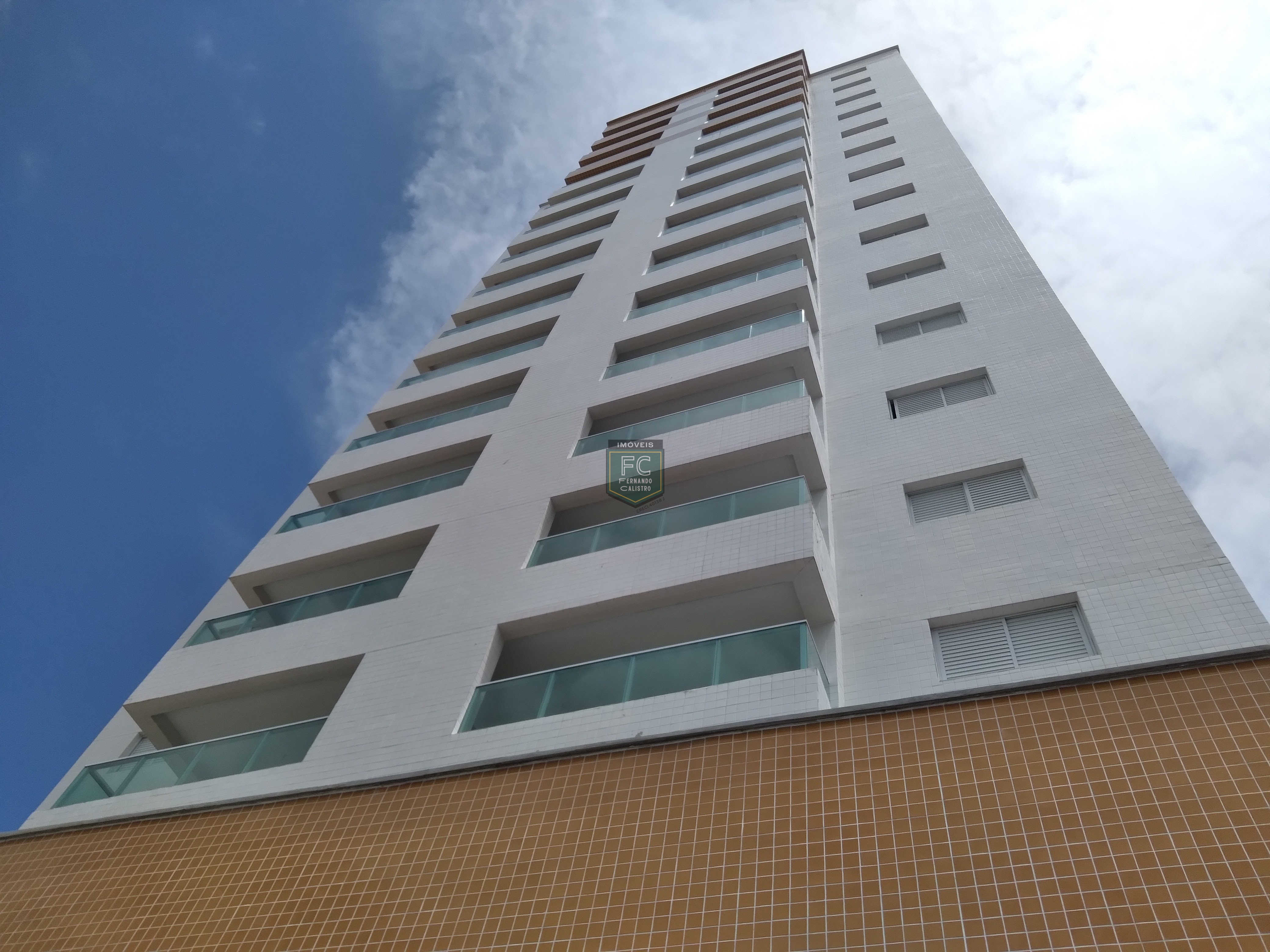 Apartamento 2 dormitórios (1 suíte) andar alto, varanda gourmet c/ vista p/ o mar, condomínio lazer completo frente ao mar, v. Atlântica, mongaguá sp