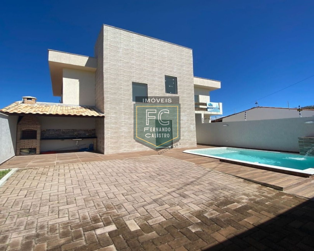 Casas novas alto padrão a 250 mts da praia c/ piscina e chur