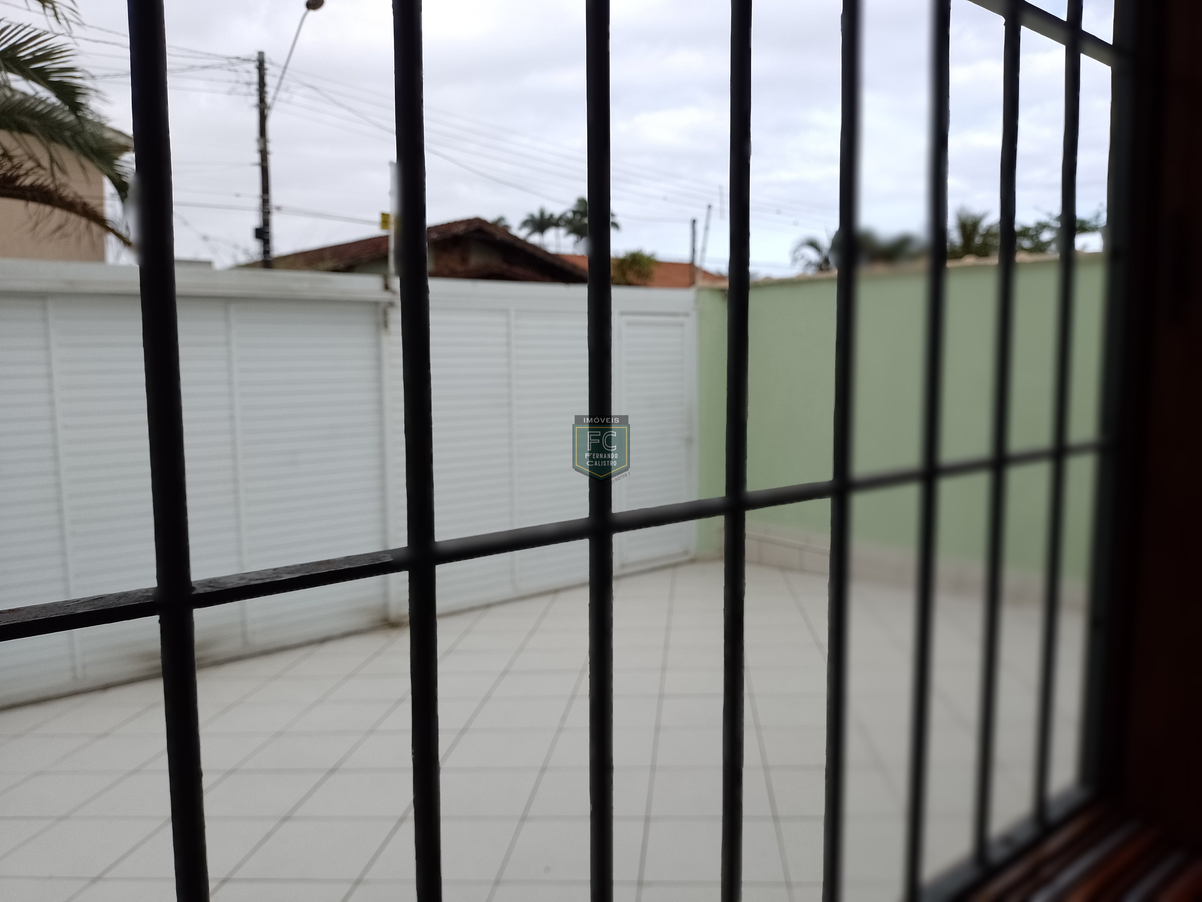 Casa térrea isolada 3 dormitórios (2 suítes) + dorm. Serviço, 318,5m² área total, piscina, espaço gourmet, z. Militar, bal. Flórida, praia grande sp
