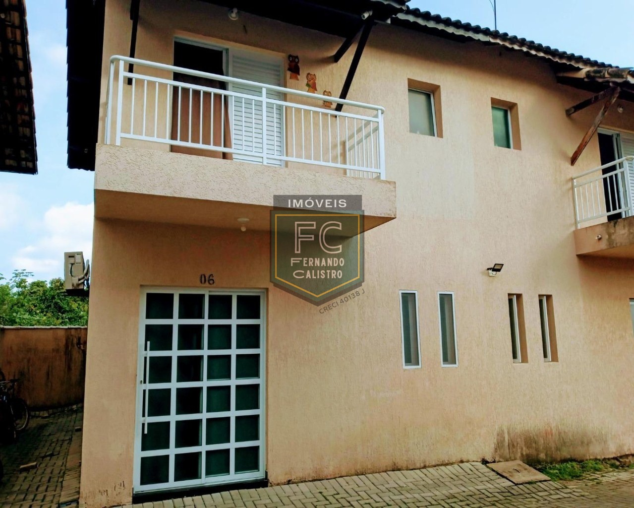 Sobrado 2 suítes em condomínio fechado, pronto p/ morar, fin