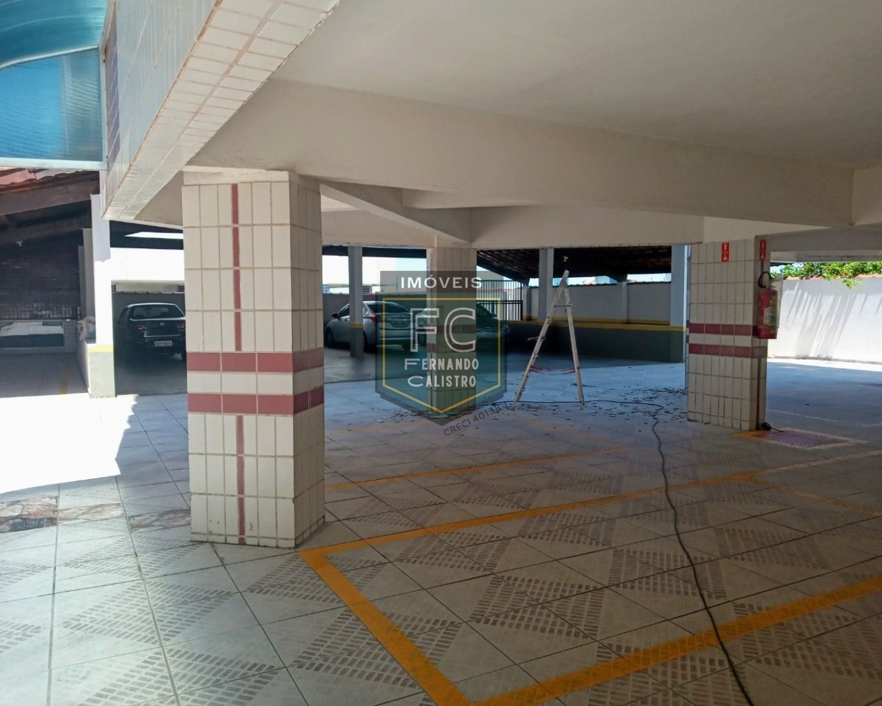 Apartamento alto padrão 2 dormitórios (1 suíte) 82m², varanda de frente, financ. Bancário / direto / permuta, perto da praia, vera cruz, mongaguá sp