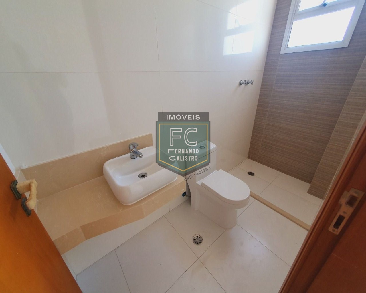 Apartamento altíssimo padrão com 4 suítes (1 master), varanda gourmet, 3 vagas e elevador privativos, lazer incrível, canto do forte, praia grande/sp