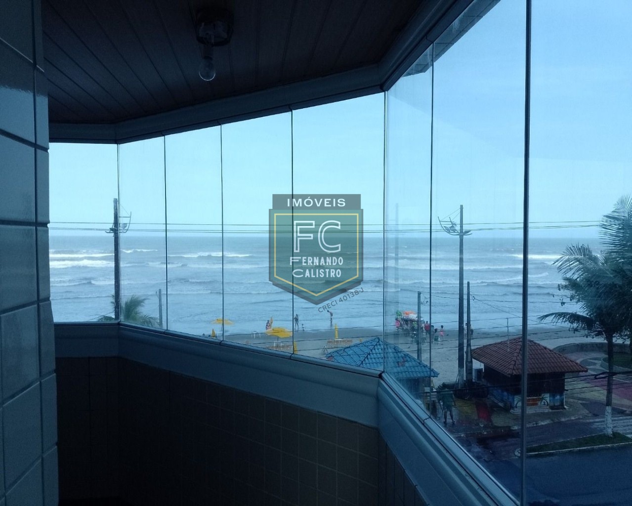 Apartamento 2 dormitórios (1 suíte) alto padrão, varanda gourmet envidraçada frente ao mar c/ churrasqueira, local nobre, centro - mongaguá - sp