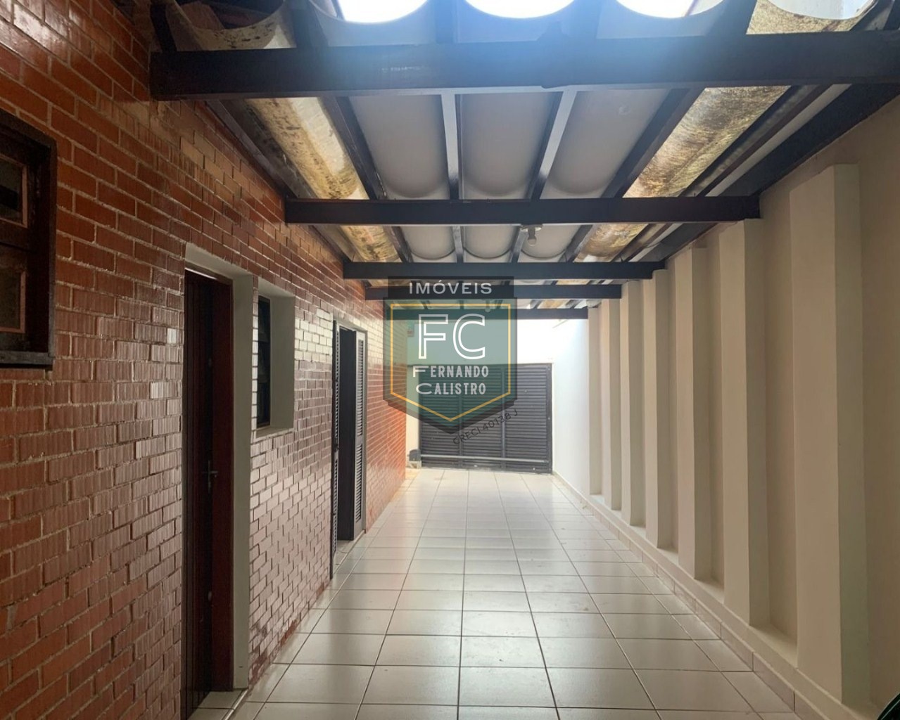 Casa isolada, alto padrão, 3 dormitórios(1suíte), 3 vagas para auto, lazer completo, localização privilegiada bairro flórida, praia grande/sp