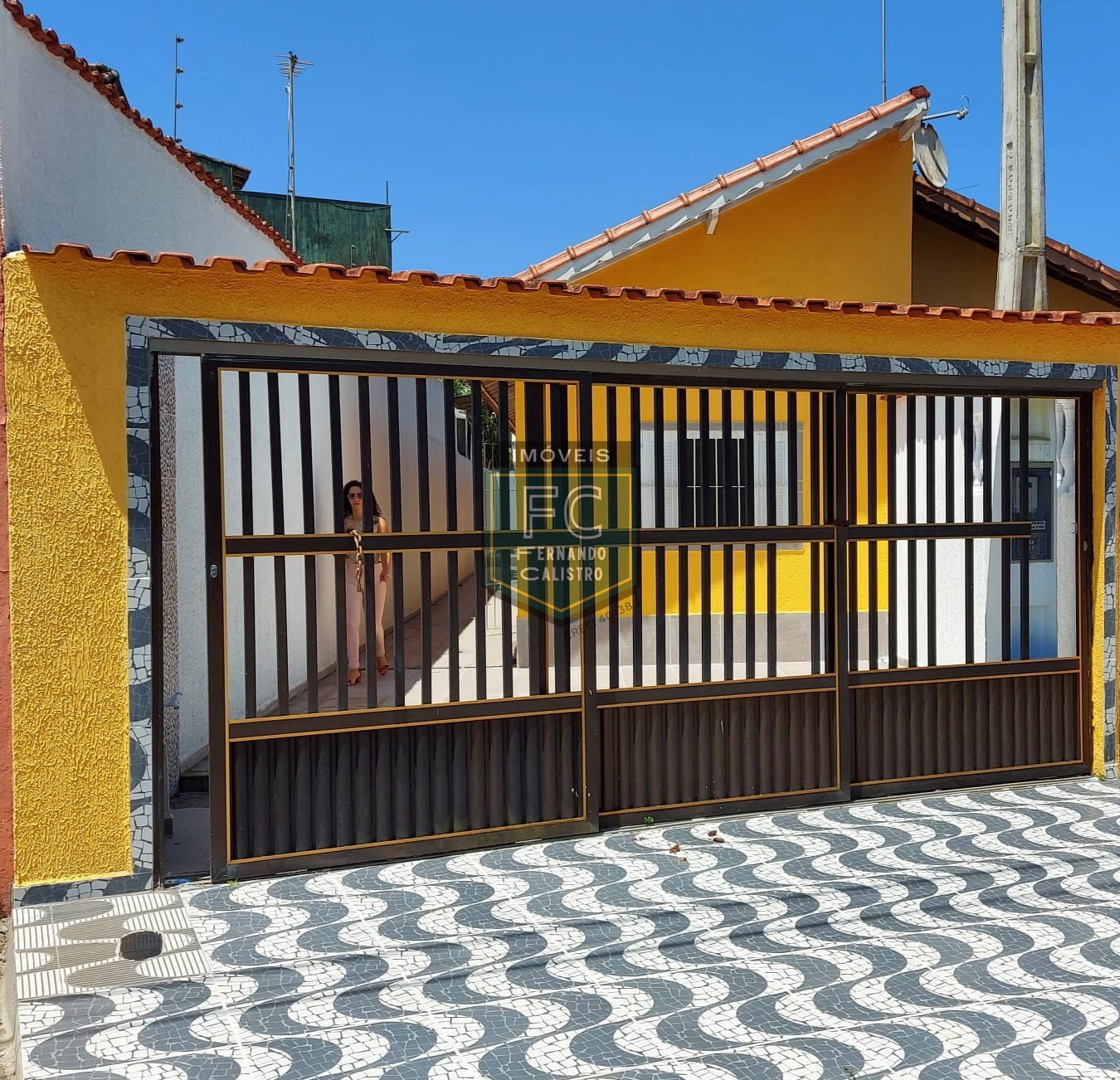 Casa térrea reformada com 3 dormitórios (1 suíte), piscina, 