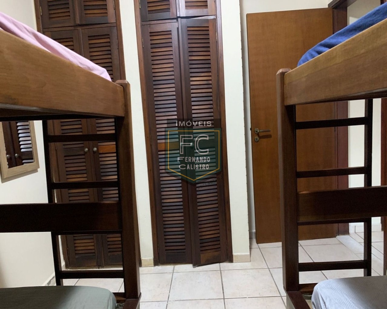 Casa isolada, alto padrão, 3 dormitórios(1suíte), 3 vagas para auto, lazer completo, localização privilegiada bairro flórida, praia grande/sp