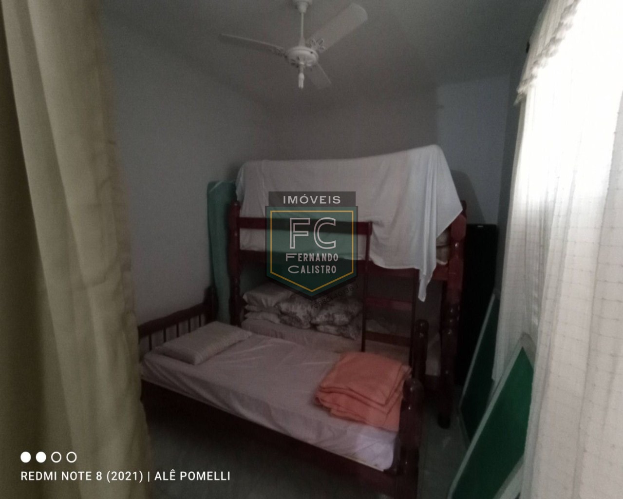 Kitnet térreo, reformado, mobiliado, 1 vaga, 350 mts da prai