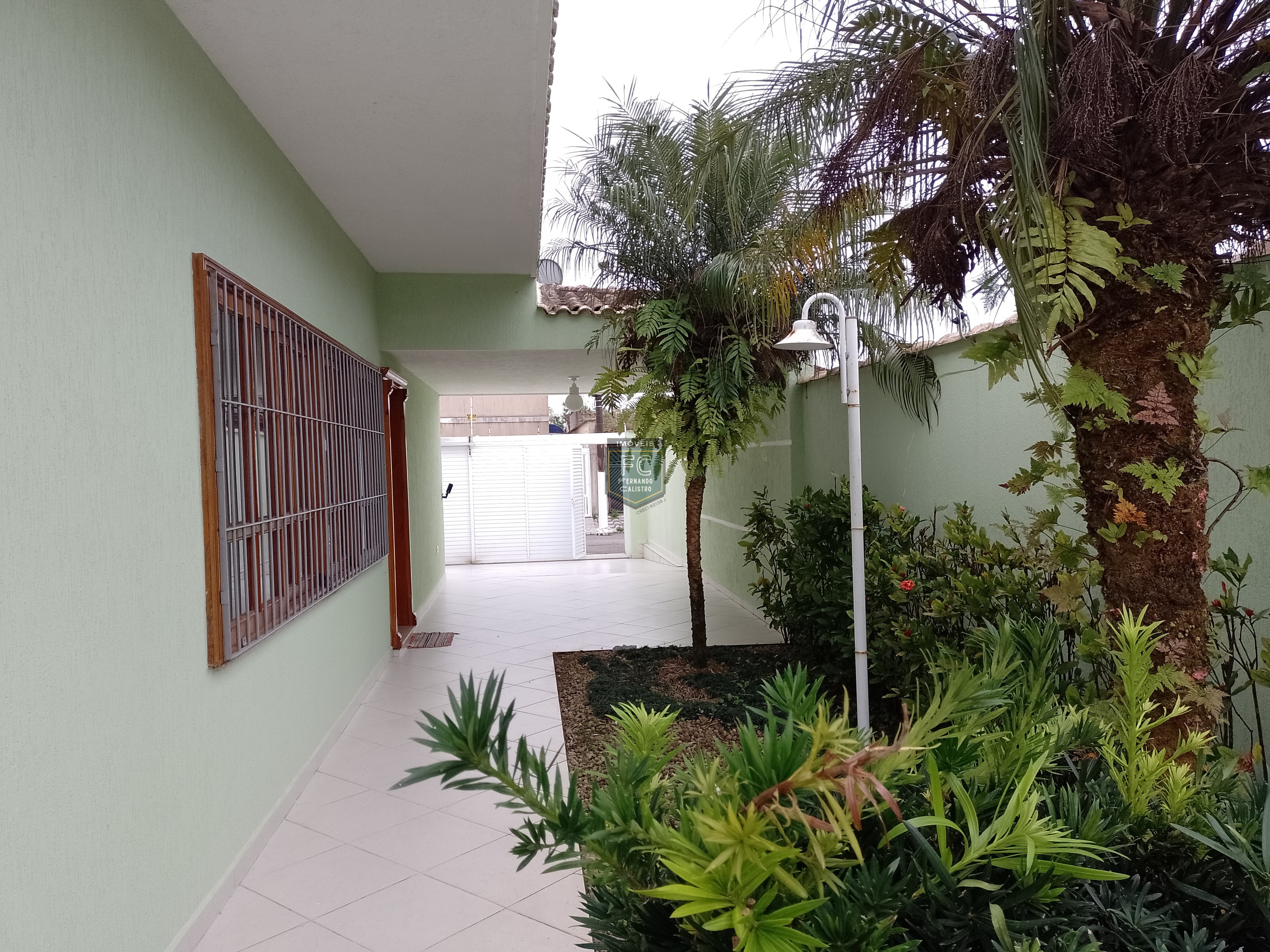 Casa térrea isolada 3 dormitórios (2 suítes) + dorm. Serviço, 318,5m² área total, piscina, espaço gourmet, z. Militar, bal. Flórida, praia grande sp