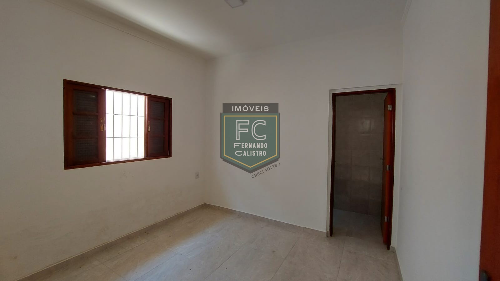 Casa térrea reformada com 3 dormitórios (1 suíte), piscina, 