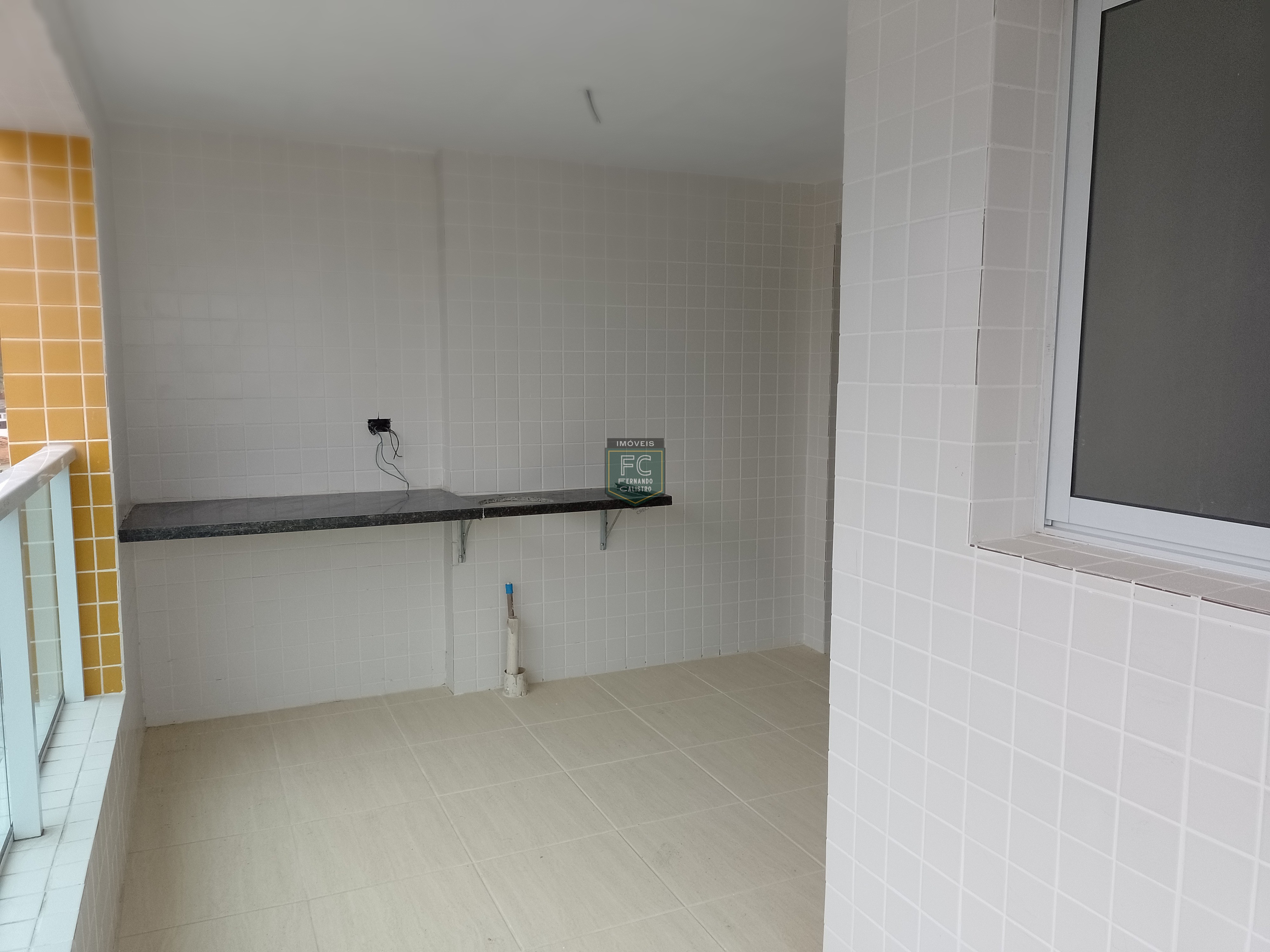 Apartamento 2 dormitórios (1 suíte) andar alto, varanda gourmet c/ vista p/ o mar, condomínio lazer completo frente ao mar, v. Atlântica, mongaguá sp
