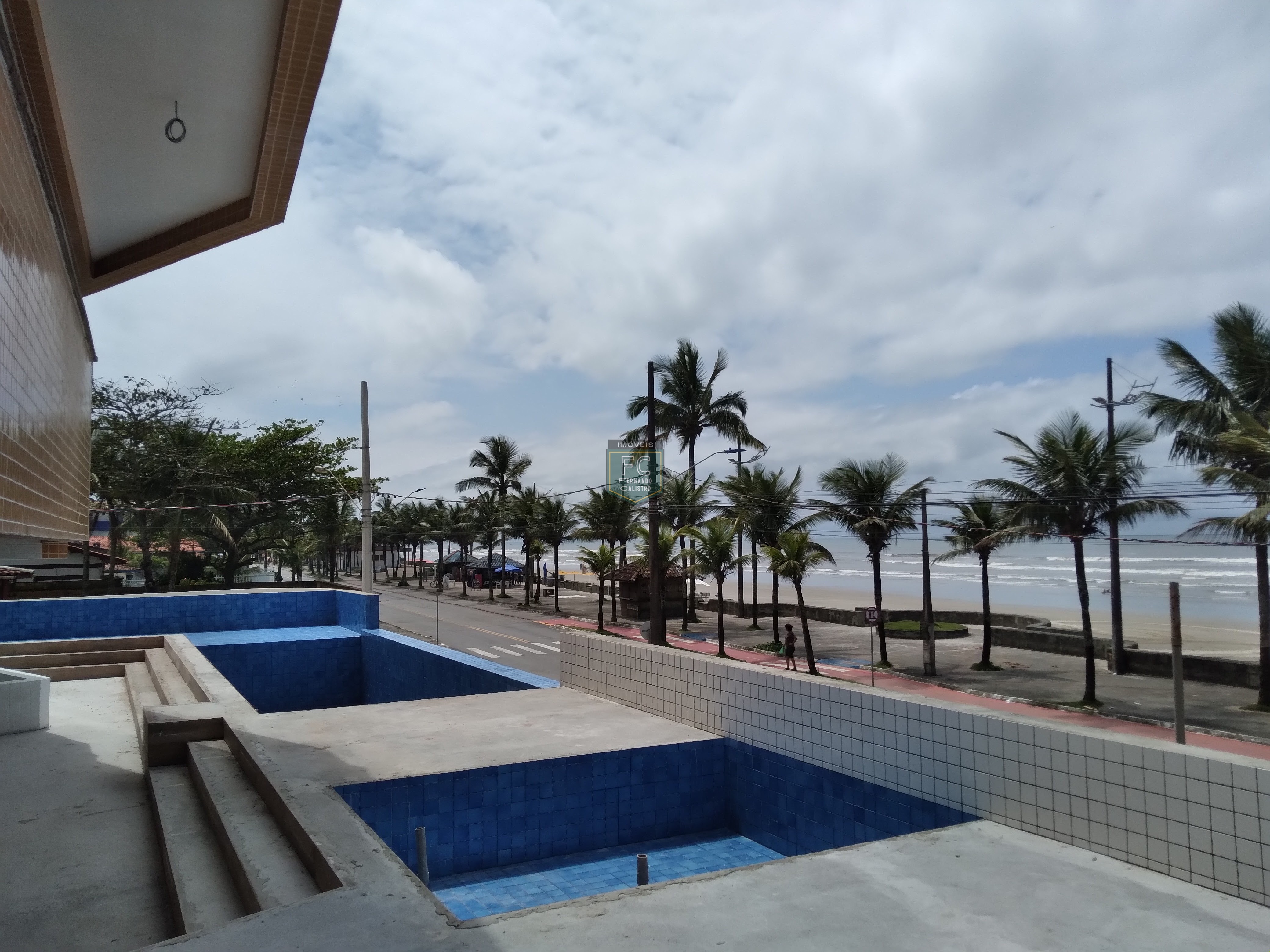 Apartamento 2 dormitórios (1 suíte) andar alto, varanda gourmet c/ vista p/ o mar, condomínio lazer completo frente ao mar, v. Atlântica, mongaguá sp