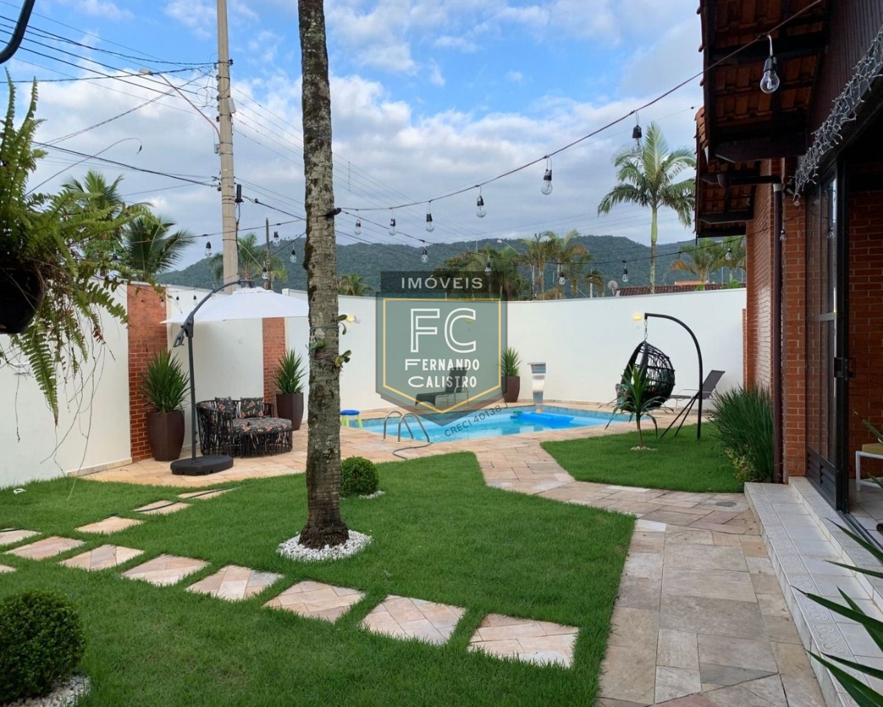 Casa isolada, alto padrão, 3 dormitórios(1suíte), 3 vagas para auto, lazer completo, localização privilegiada bairro flórida, praia grande/sp