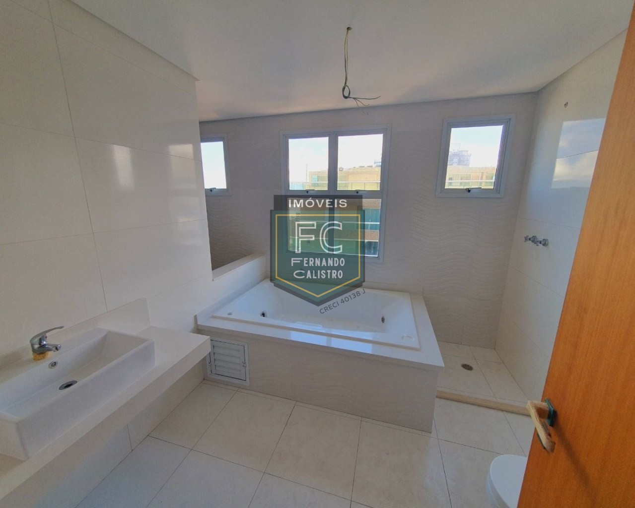 Apartamento altíssimo padrão com 4 suítes (1 master), varanda gourmet, 3 vagas e elevador privativos, lazer incrível, canto do forte, praia grande/sp