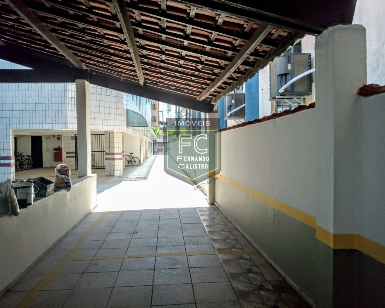 Apartamento alto padrão 2 dormitórios (1 suíte) 82m², varanda de frente, financ. Bancário / direto / permuta, perto da praia, vera cruz, mongaguá sp