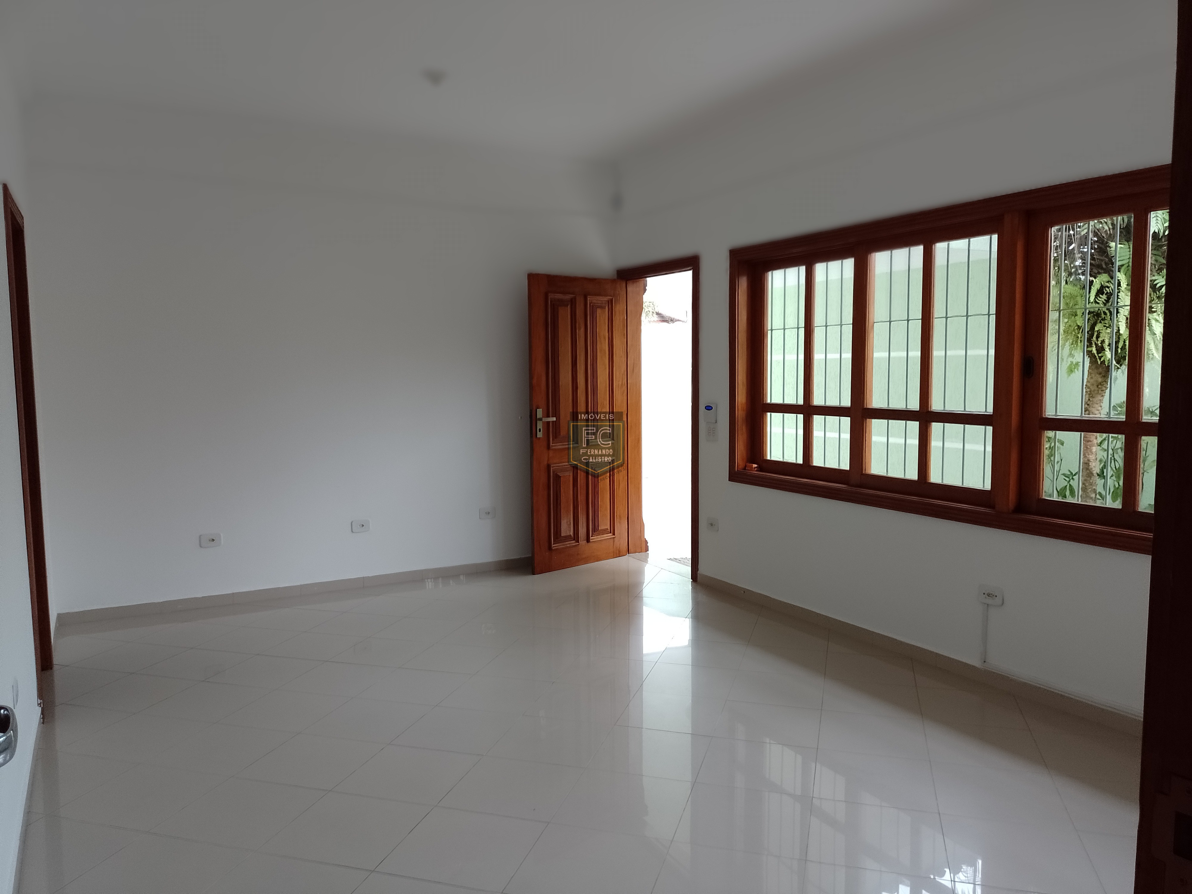 Casa térrea isolada 3 dormitórios (2 suítes) + dorm. Serviço, 318,5m² área total, piscina, espaço gourmet, z. Militar, bal. Flórida, praia grande sp