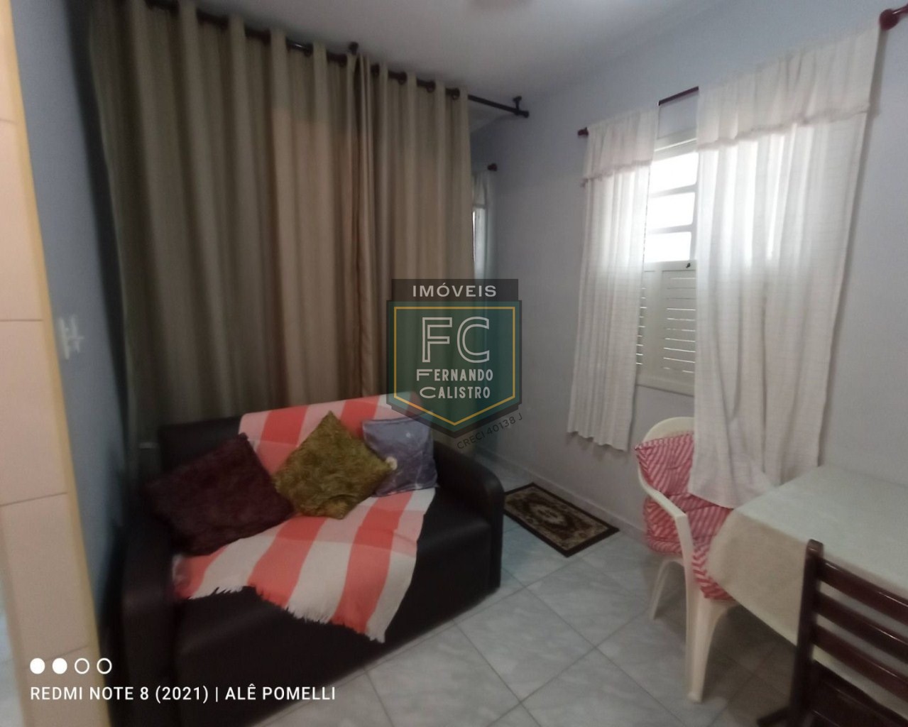Kitnet térreo, reformado, mobiliado, 1 vaga, 350 mts da prai
