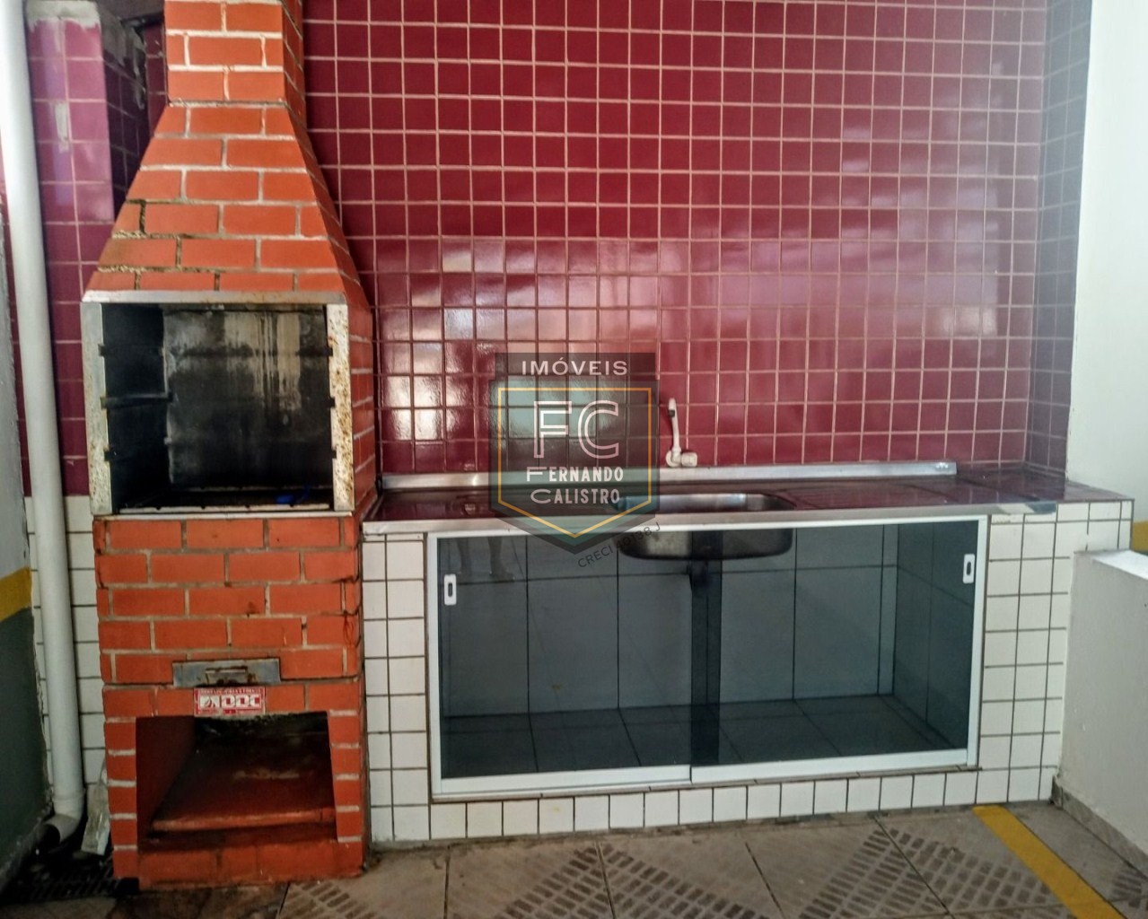 Apartamento alto padrão 2 dormitórios (1 suíte) 82m², varanda de frente, financ. Bancário / direto / permuta, perto da praia, vera cruz, mongaguá sp