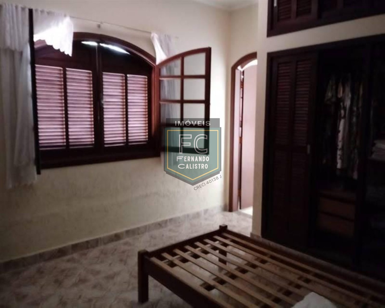 Casa terrea lote inteiro 4 dormitórios (4 suítes), 270 m², com piscina, churrasqueira, localização privilegiada balneário flórida - praia grande/sp