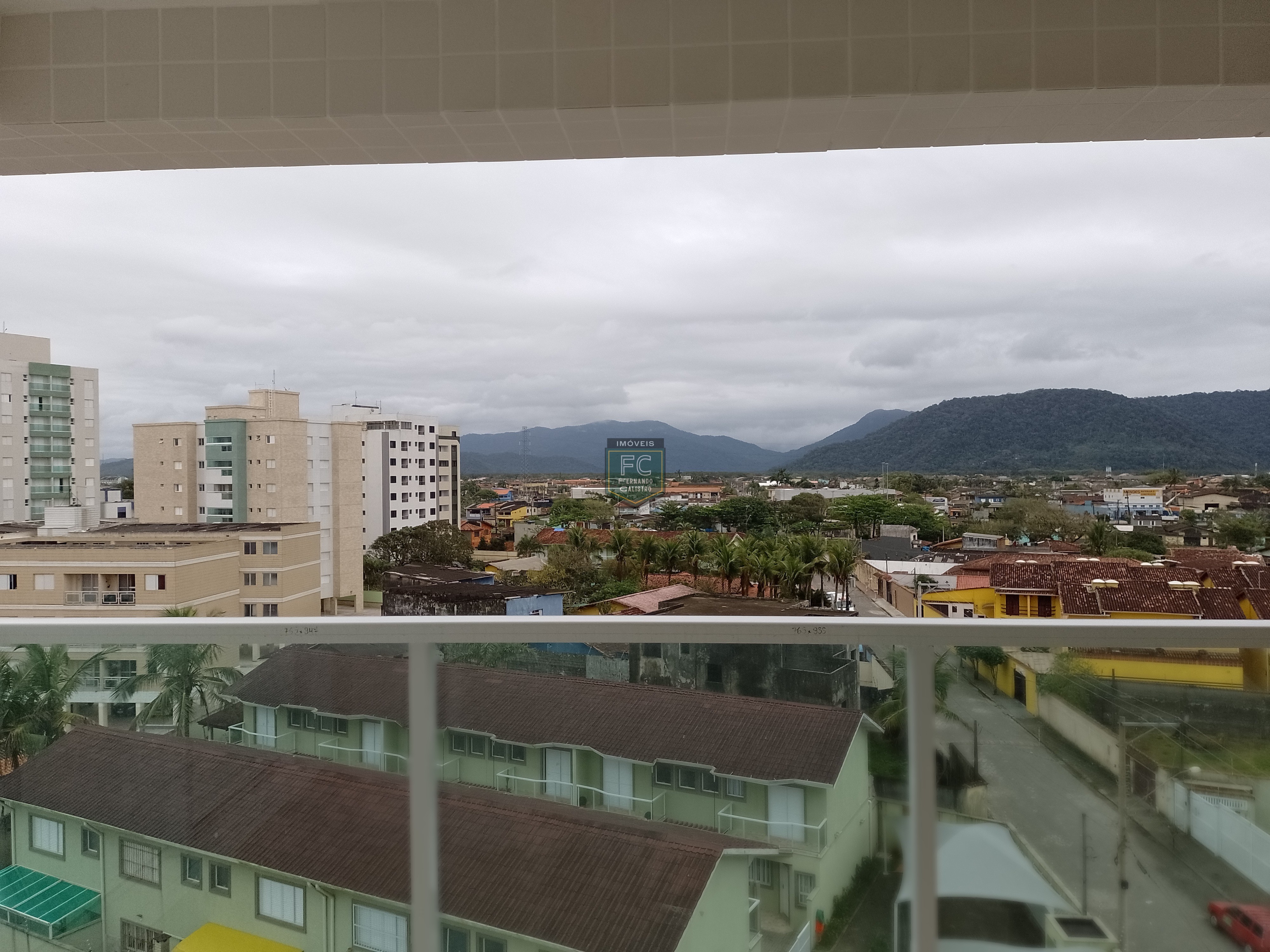 Apartamento 2 dormitórios (1 suíte) andar alto, varanda gourmet c/ vista p/ o mar, condomínio lazer completo frente ao mar, v. Atlântica, mongaguá sp