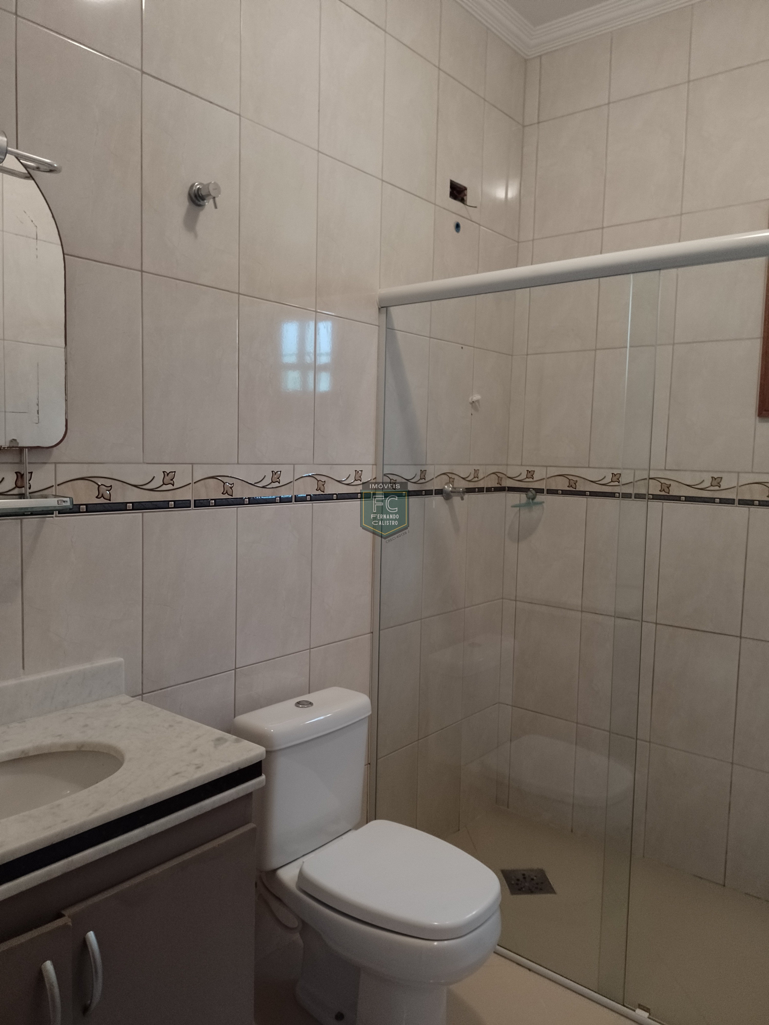 Casa térrea isolada 3 dormitórios (2 suítes) + dorm. Serviço, 318,5m² área total, piscina, espaço gourmet, z. Militar, bal. Flórida, praia grande sp